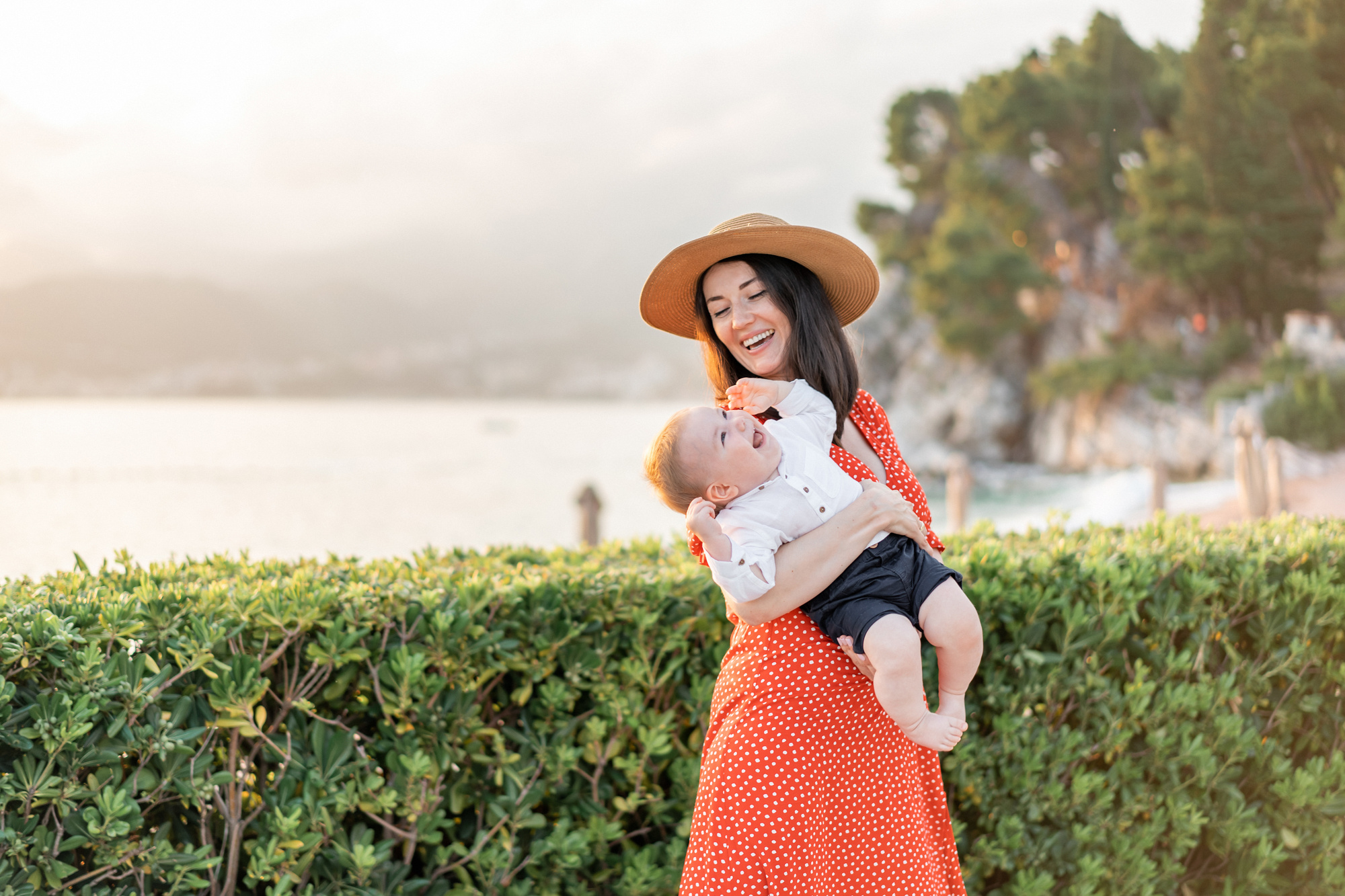 Family photoshoot in Sveti-sefan (Milocer)