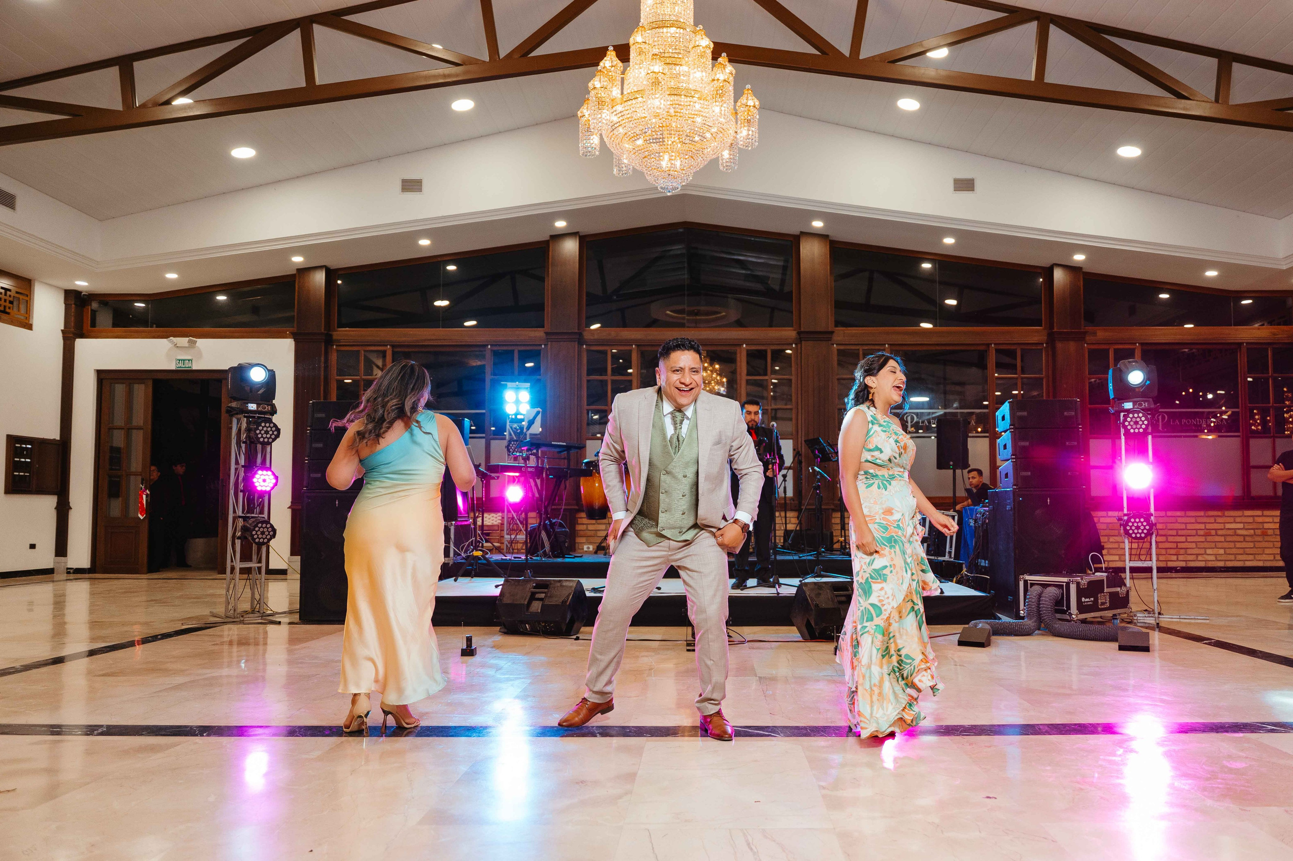 Karol y Jairon. Fotógrafo de bodas en Loja Ecuador | Piero Alvarez PH