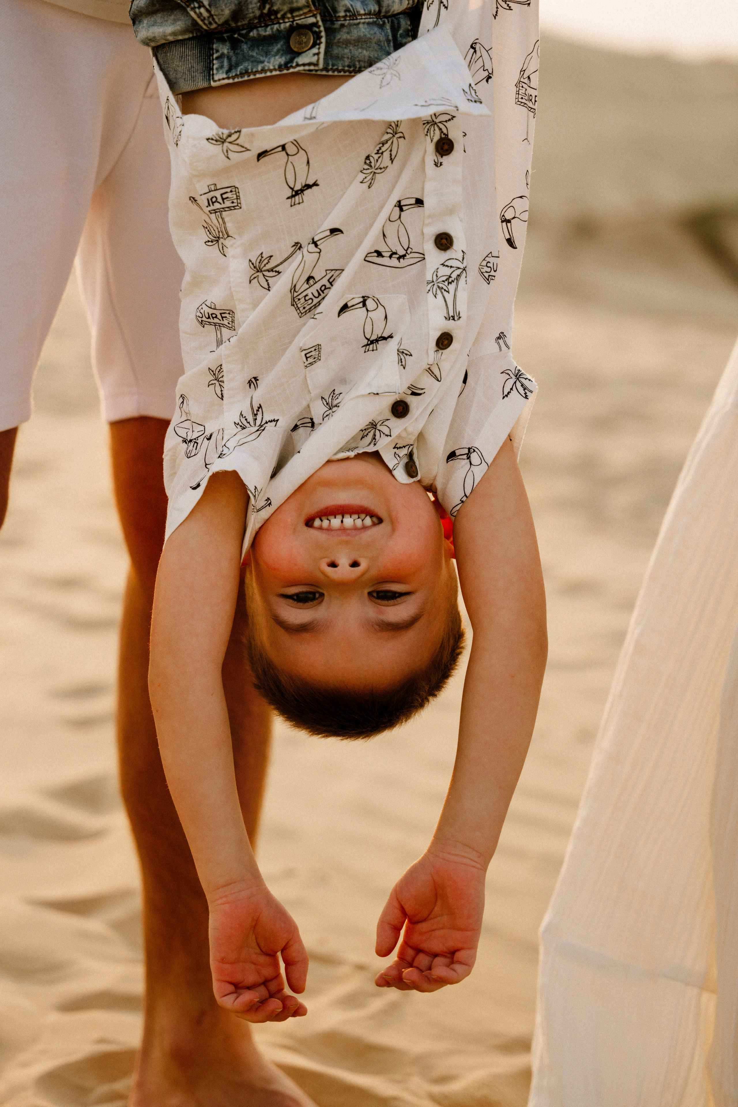 Desert play and fun. Angela Iakovleva — Family Photographer in Dubai