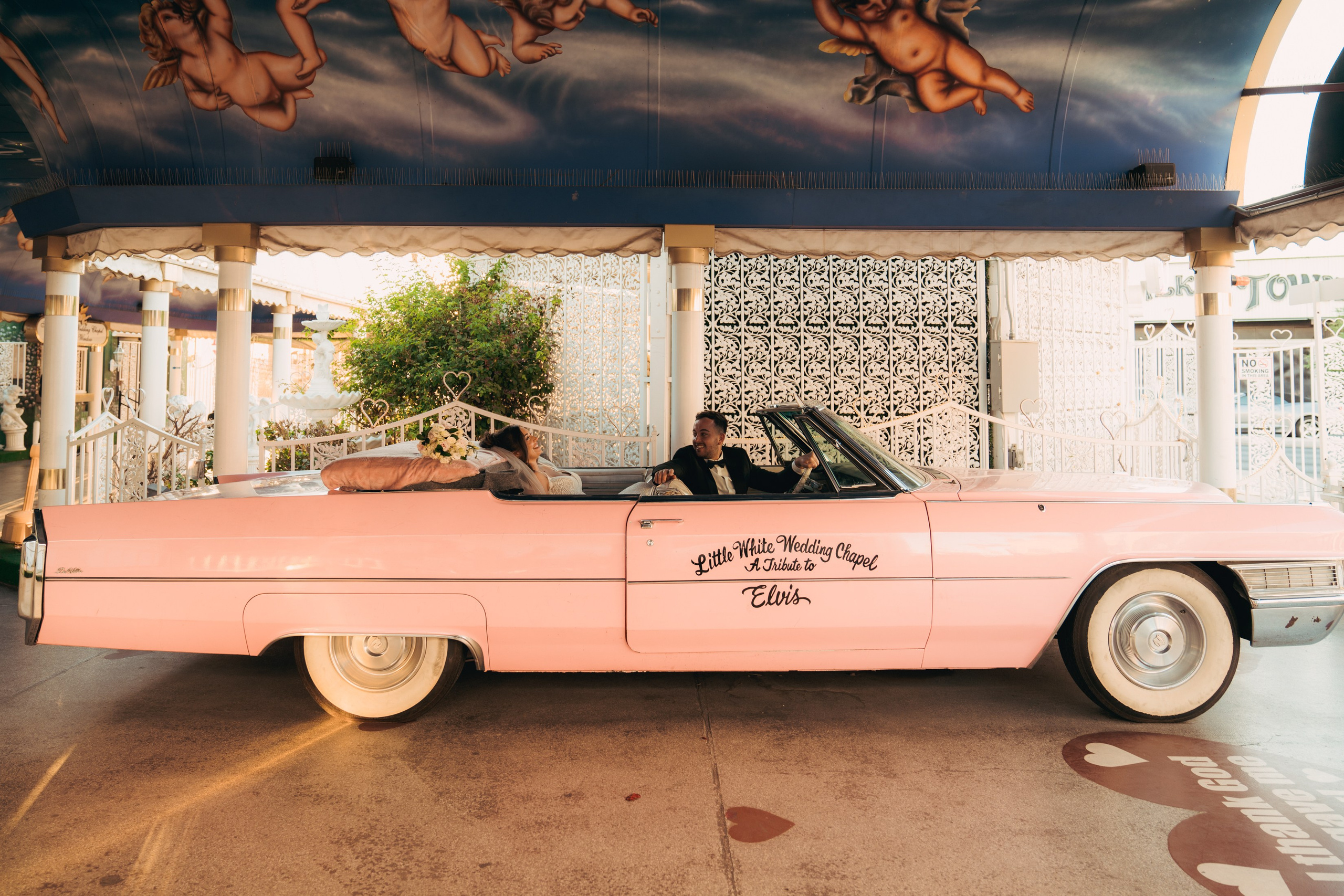 Georgia&Kyran. Wedding & elopement photographer Viktoriya Kravtsov. Las Vegas