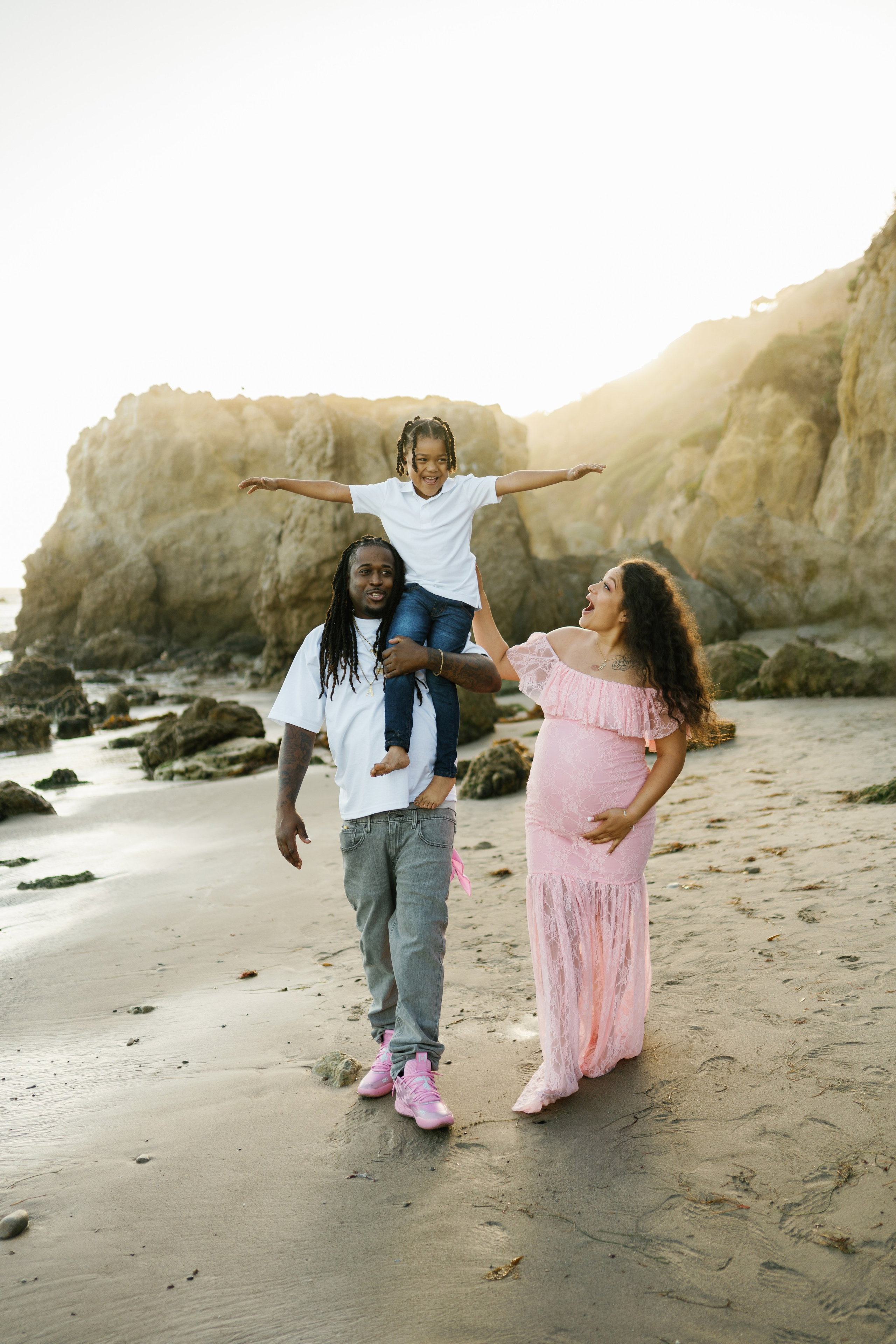 El Matador Beach Maternity Session. Wedding Photography & Videography Team in California, Los Angeles, San Francisco, San Diego and Travel