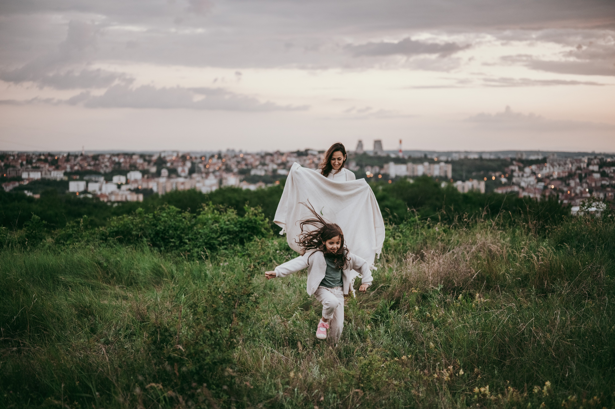 Bojana i Srna / mammy and me photosession. Deciji i porodicni fotograf u Beogradu Oksana Skendzic