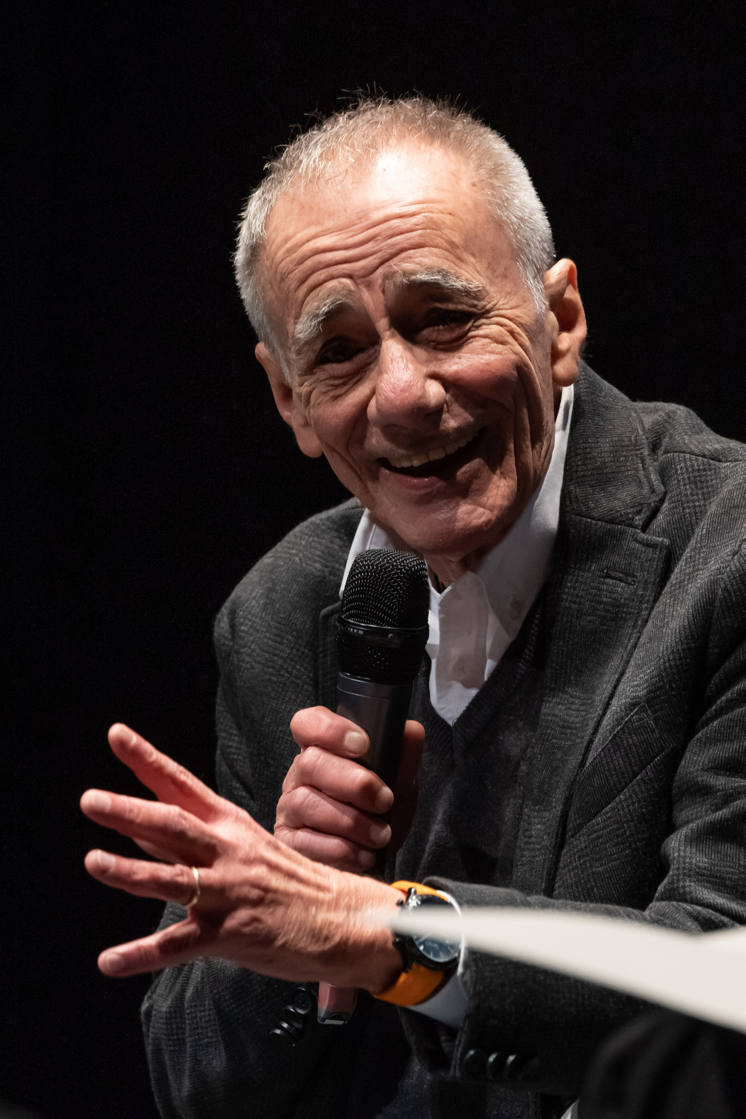 Roberto Vecchioni Teatro Alba. “Gianmaria Coscia fotografo per passione”