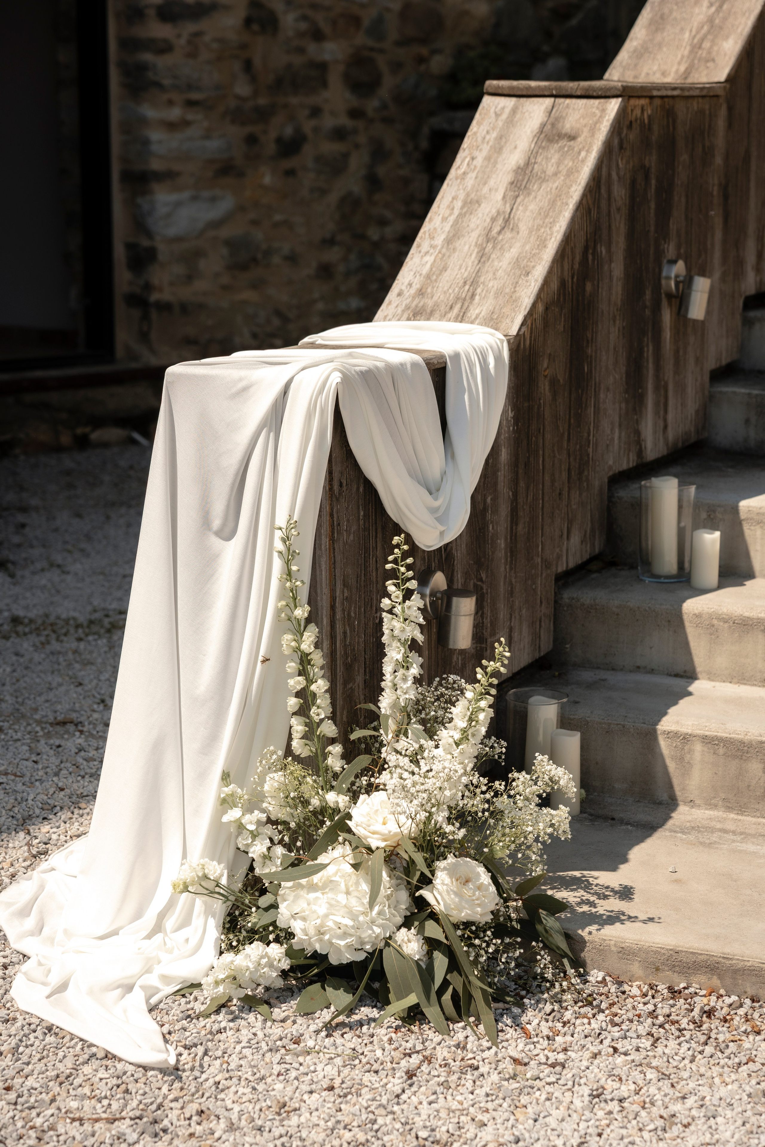 Modern Château Wedding in Occitanie — Domaine de Merlac. Eugénie Smirnova — Wedding & Elopement Photographer in Southwest France