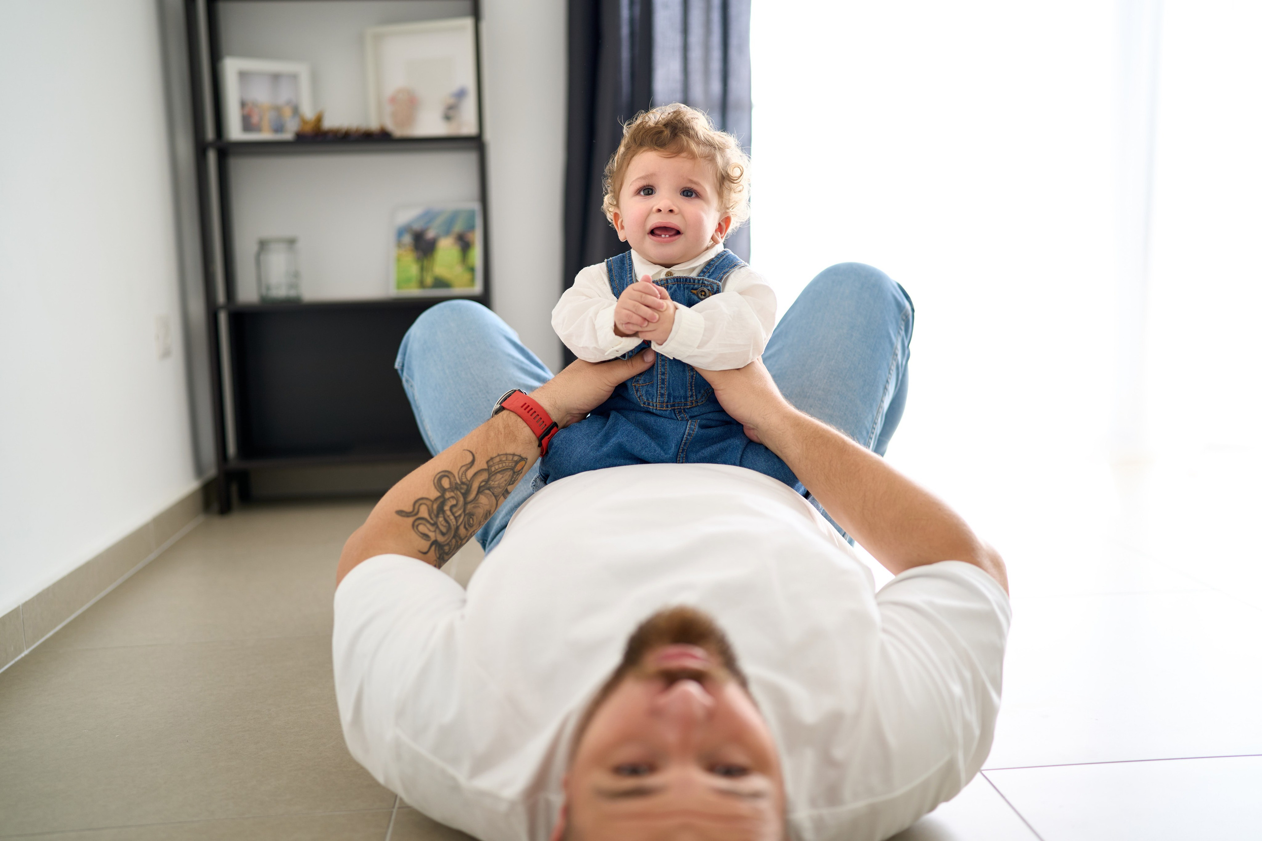 Gilad is 1 year old. צלם אלכס ברט בישראל