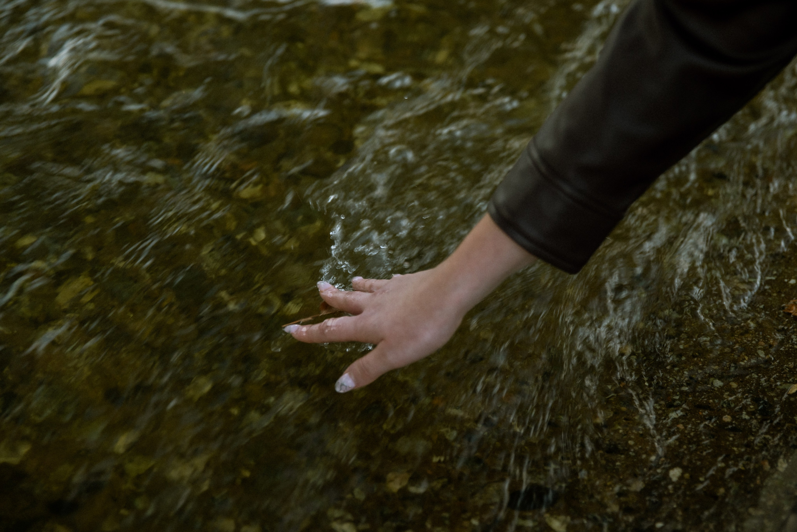 Emily | LA River. Photographer in Los Angeles. Julia Ishmuratova