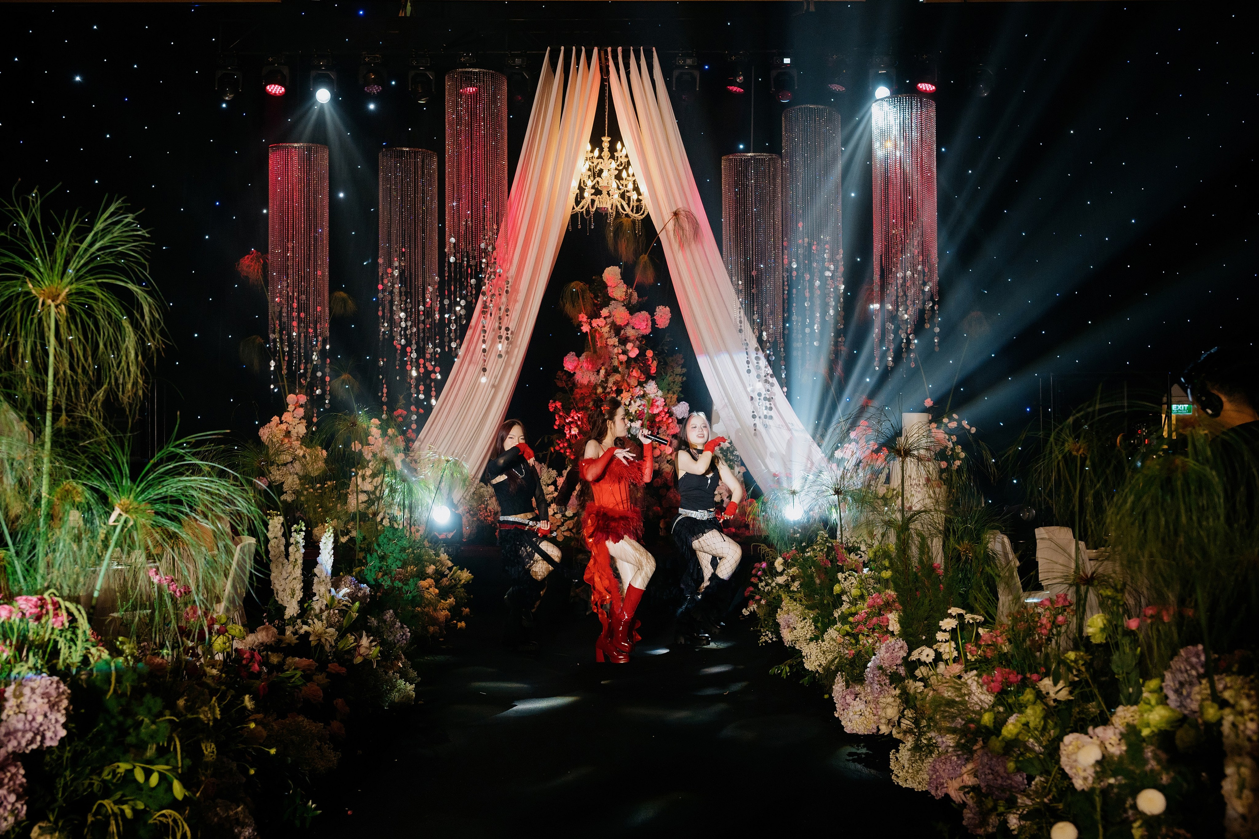 Nicholas & KimThanh / GemCenter 24.05.2026. Nhiếp ảnh gia đám cưới hàng đầu tại Thành Phố Hồ Chí Minh