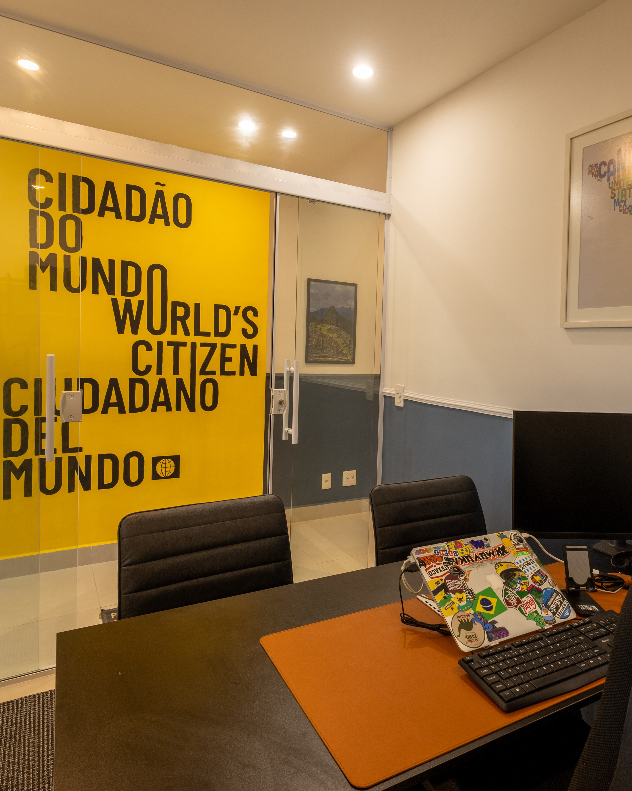 Cidadão do Mundo. Caio Almeida