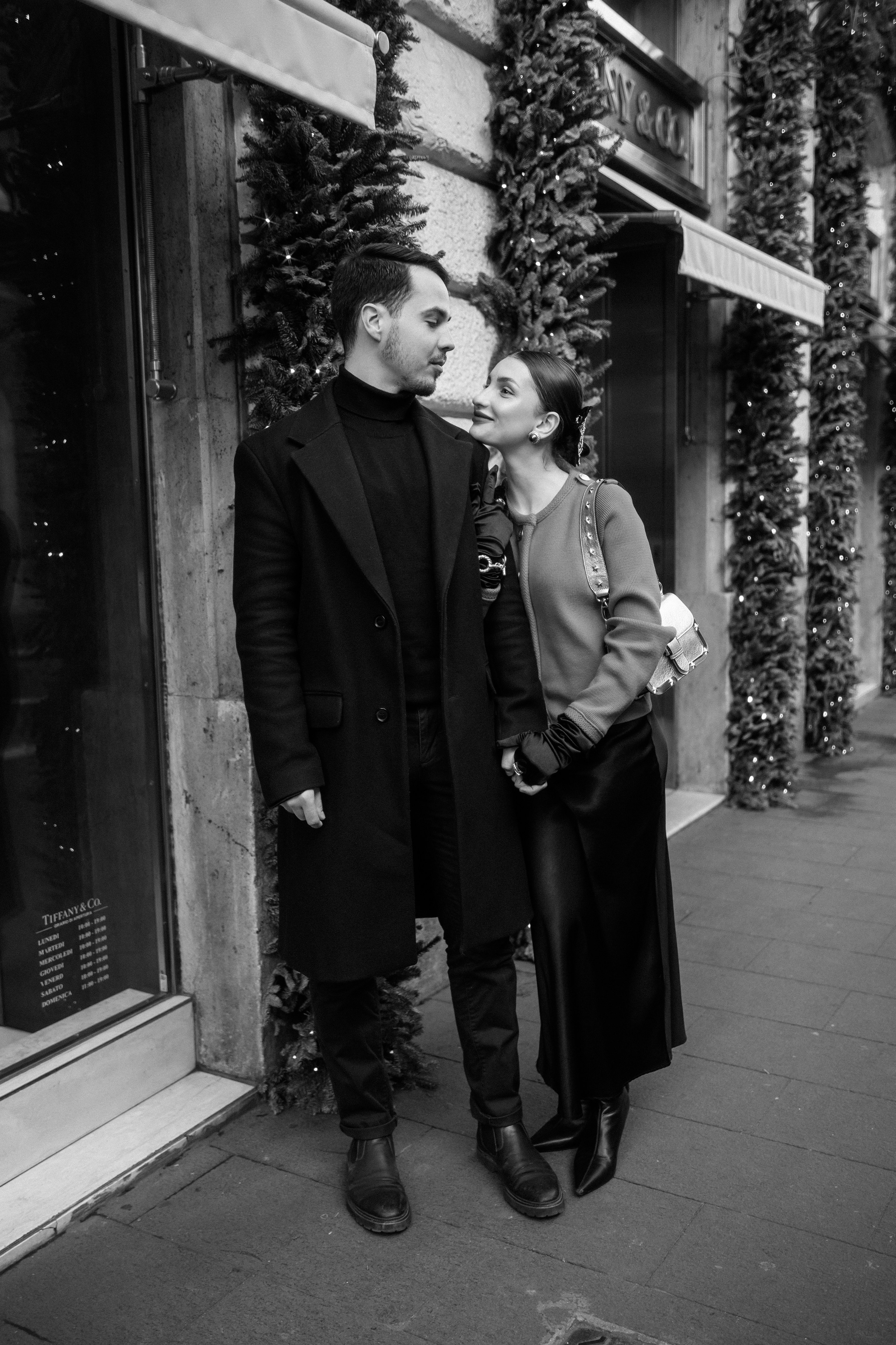 Christmas photoshooting in Rome Couple street christmas shooting Christmast looks style Christmas photoshootingRome christmast Christmas couple looksNew year Photoshooting