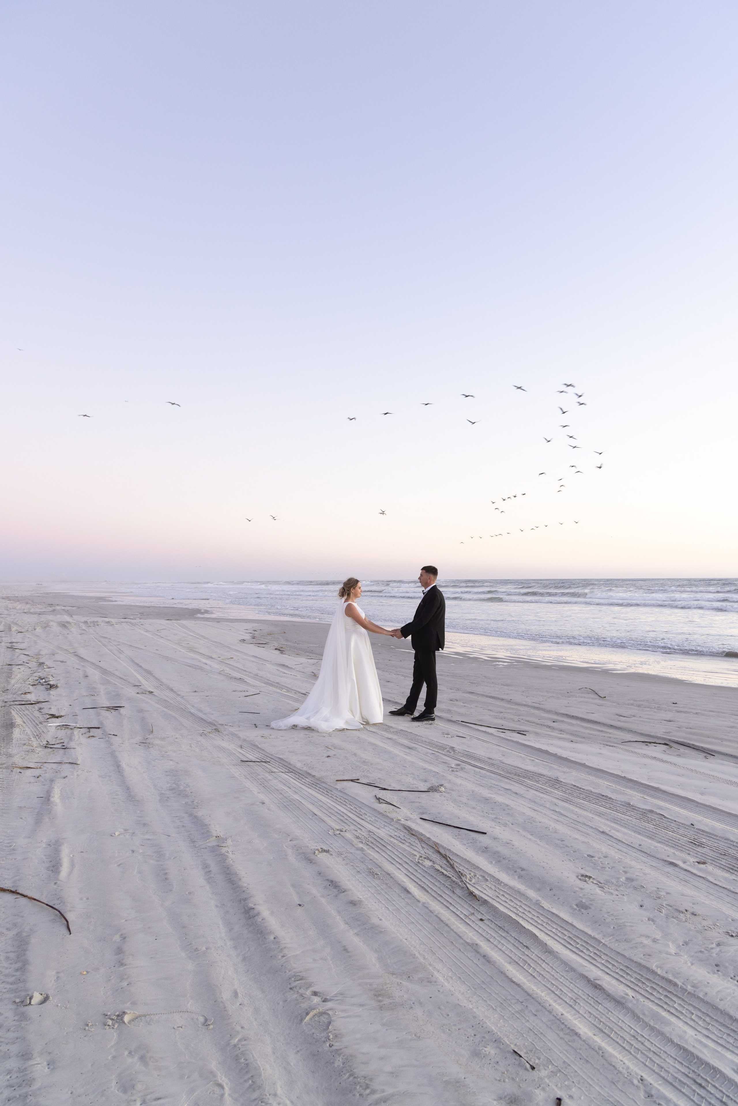 Wedding photography. Eikanmedia | Photographer and videographer capturing weddings, families, engagements, pregnancy & newborns | Vancouver, WA | USA