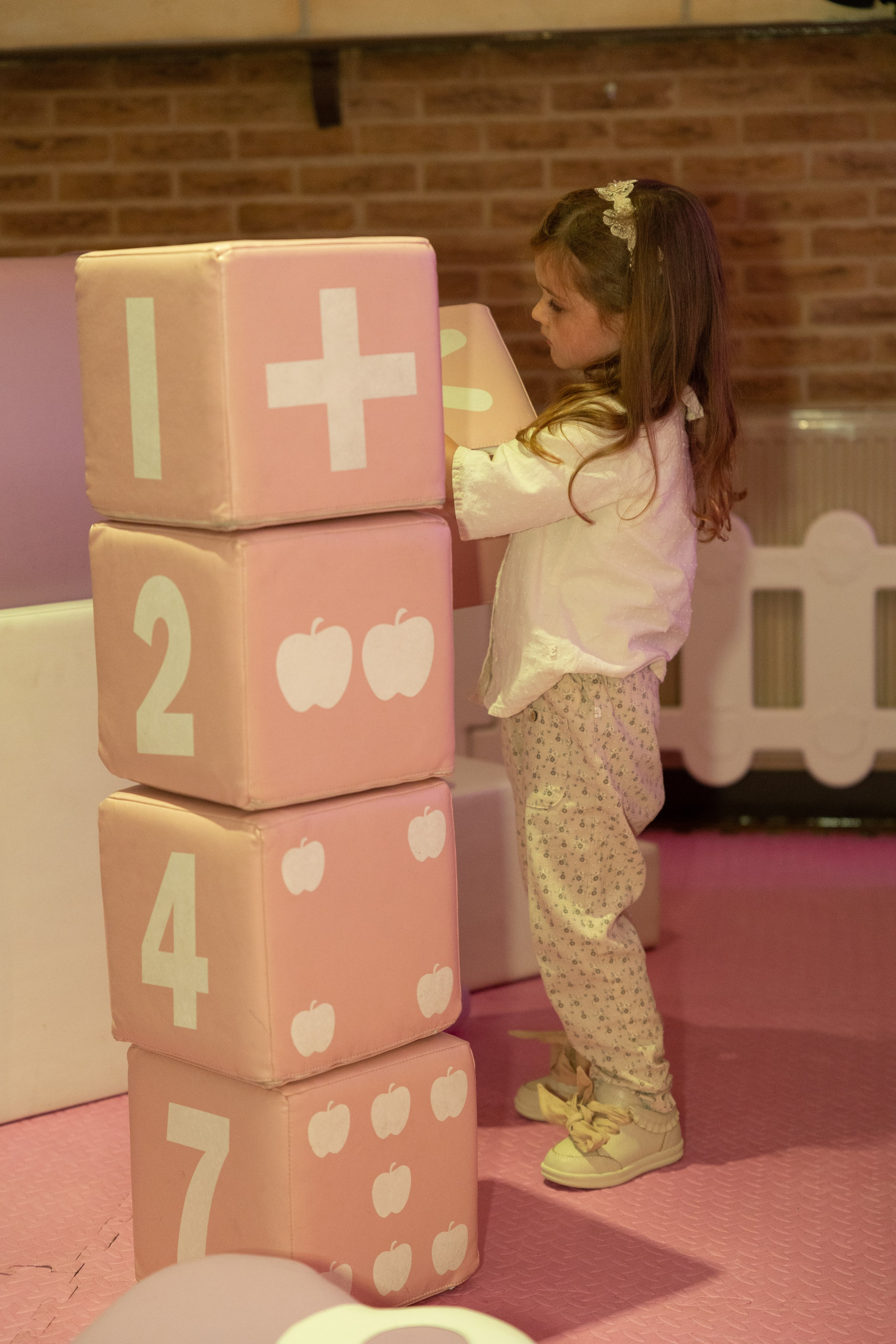 1 st Birthday. Portrait and Family Photographer in Netherlands