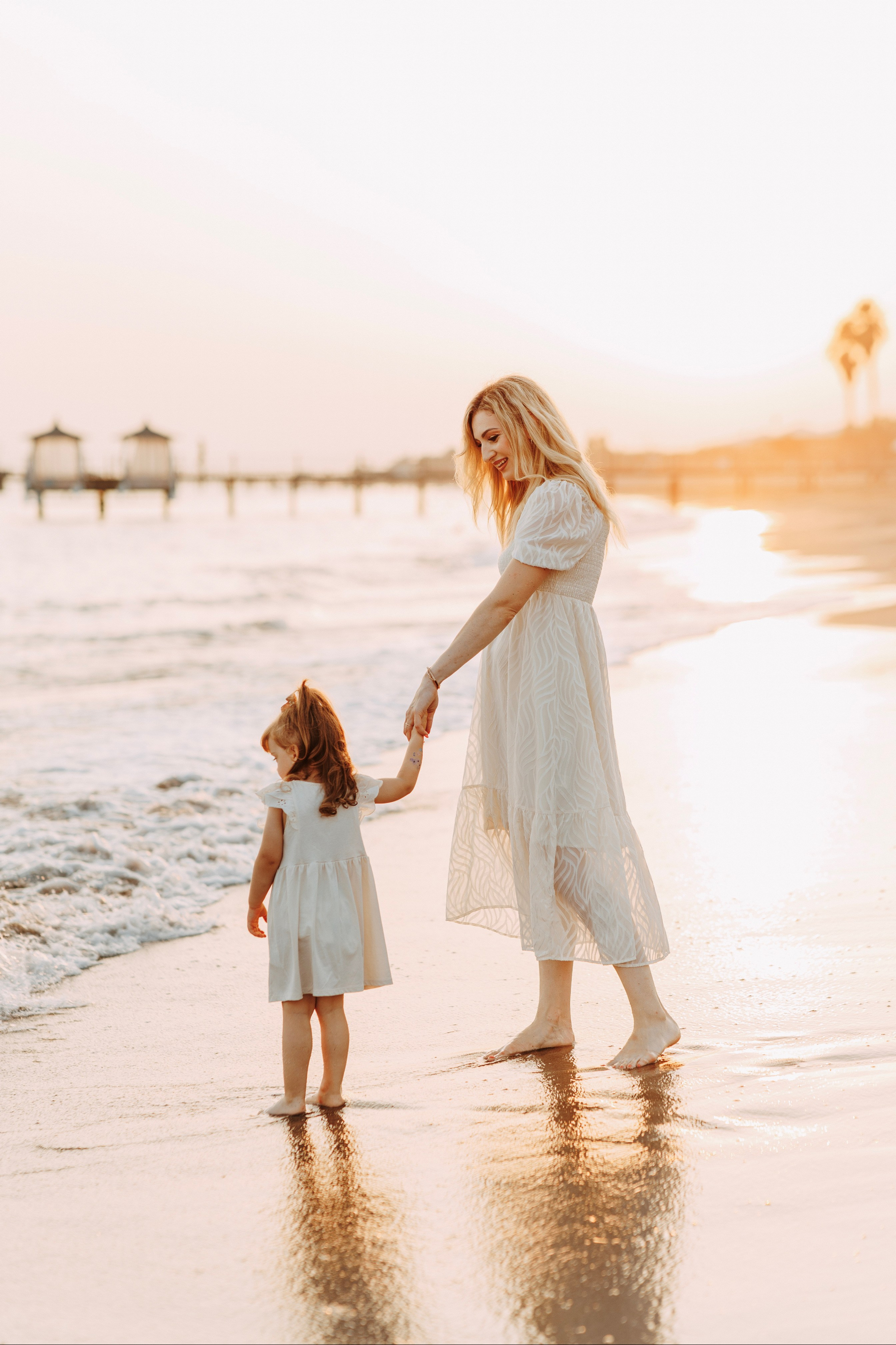 Professional Photographer in Belek Wedding  and Family Photographer in Belek. Family photo session on the beach in Belek. Alsu Develi |. Professional Photographer in Alanya, Side, Belek, Antalya. Turkiye