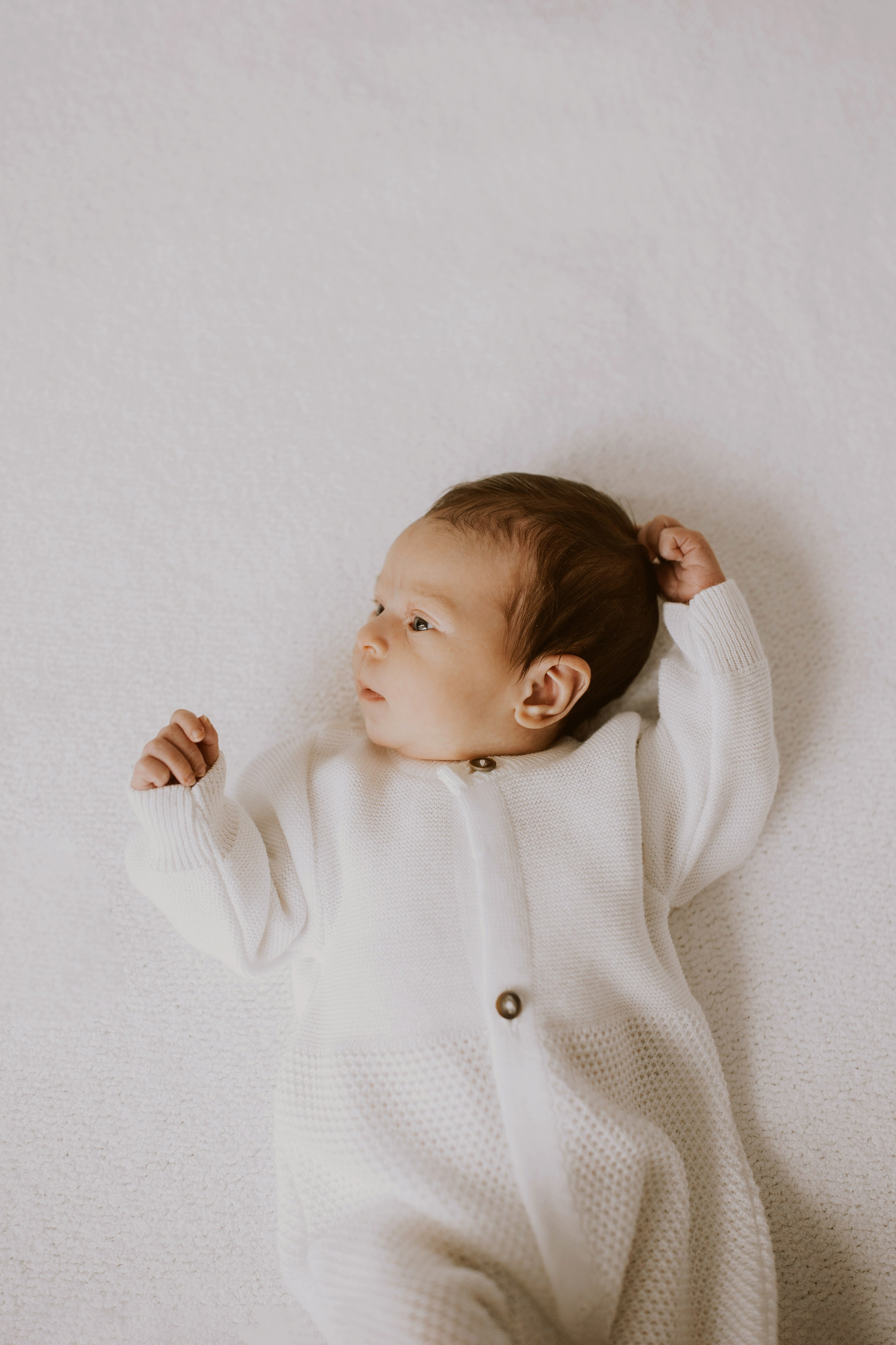Newborn Shooting im Hotel. Family Fotografer in München und Umgebung