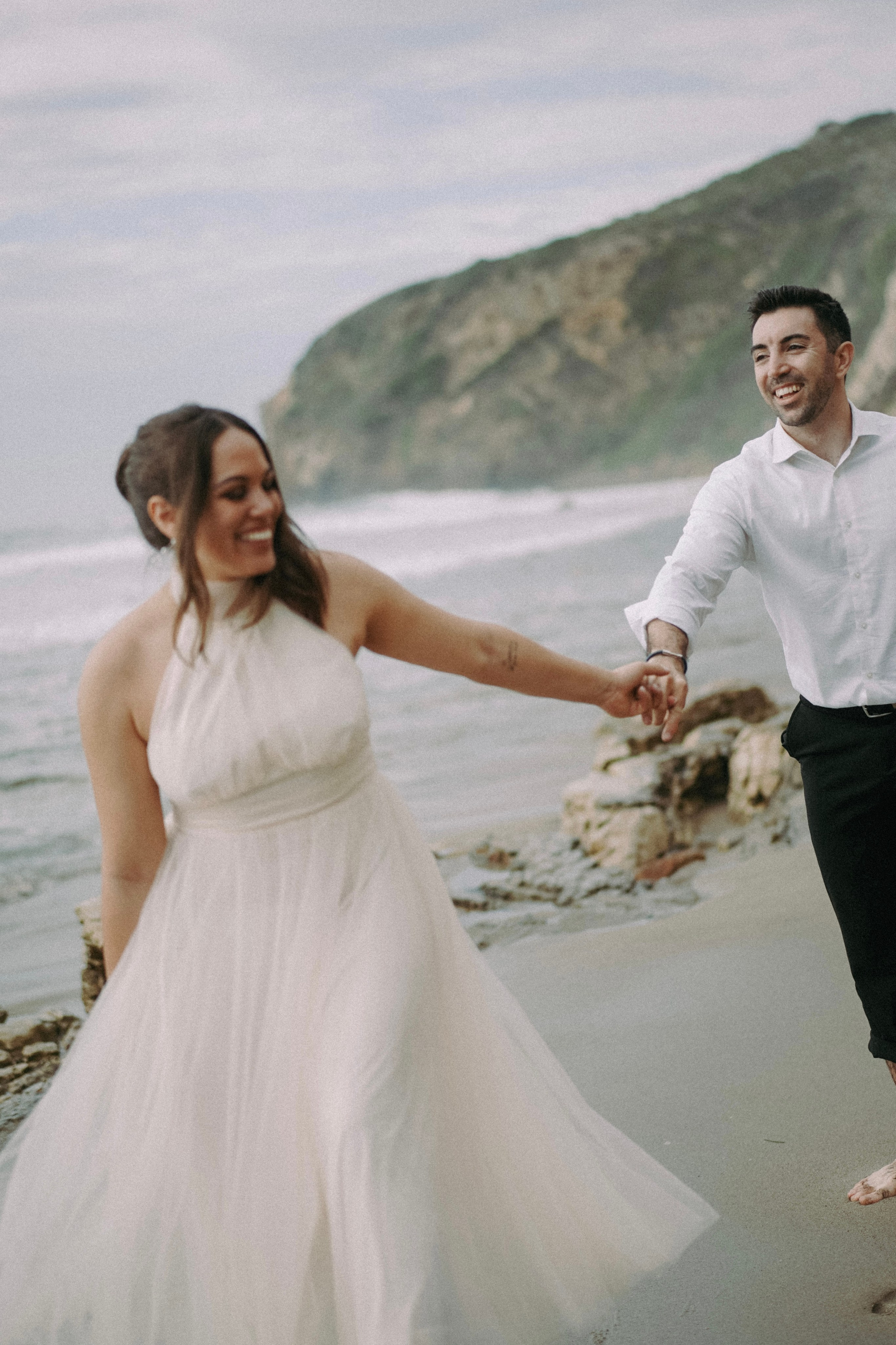 Love story photoshoot. Engagement photoshoot. Couple photoshoot. Malibu. Family photoshoot, Get away photoshoot in California. Beautiful love story photoshoot.