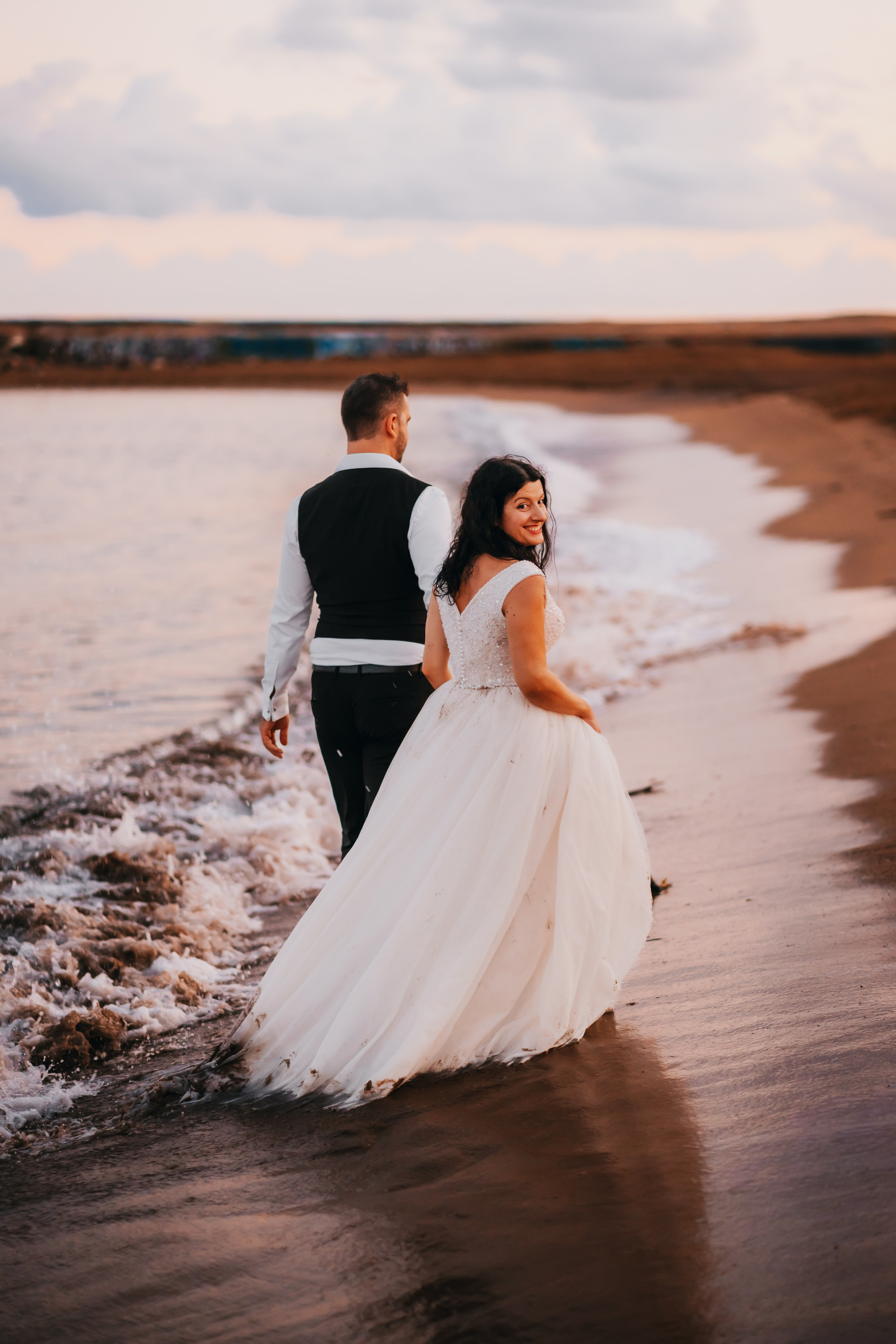Trash the Dress. Fotograf Nuntă în Gorj - Gabriel Vulpescu