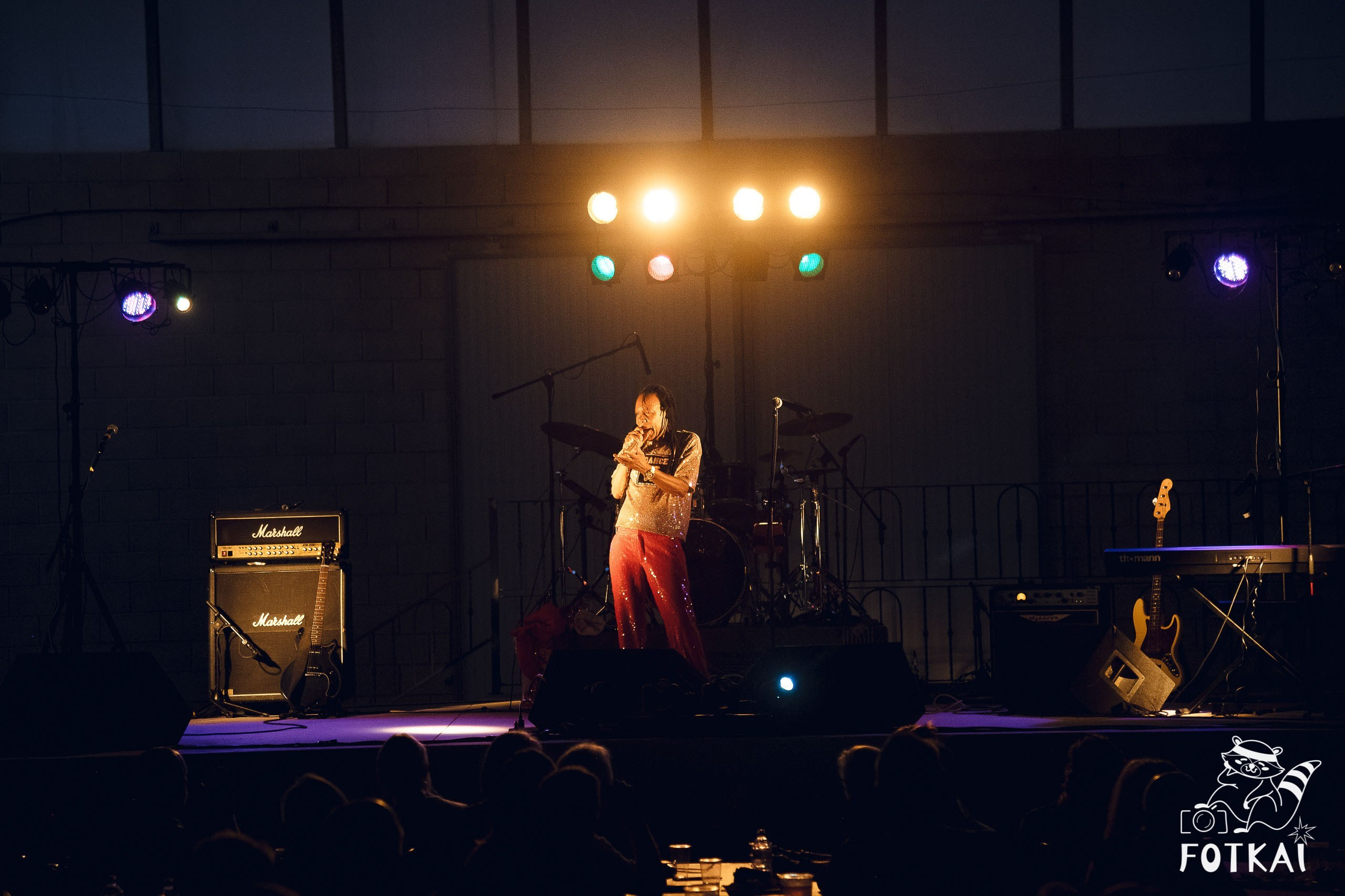 Greg Bannis, ex vocalista de Hot Chocolate – Entrevista exclusiva, fotos en vivo y su historia musical en FOTKAI