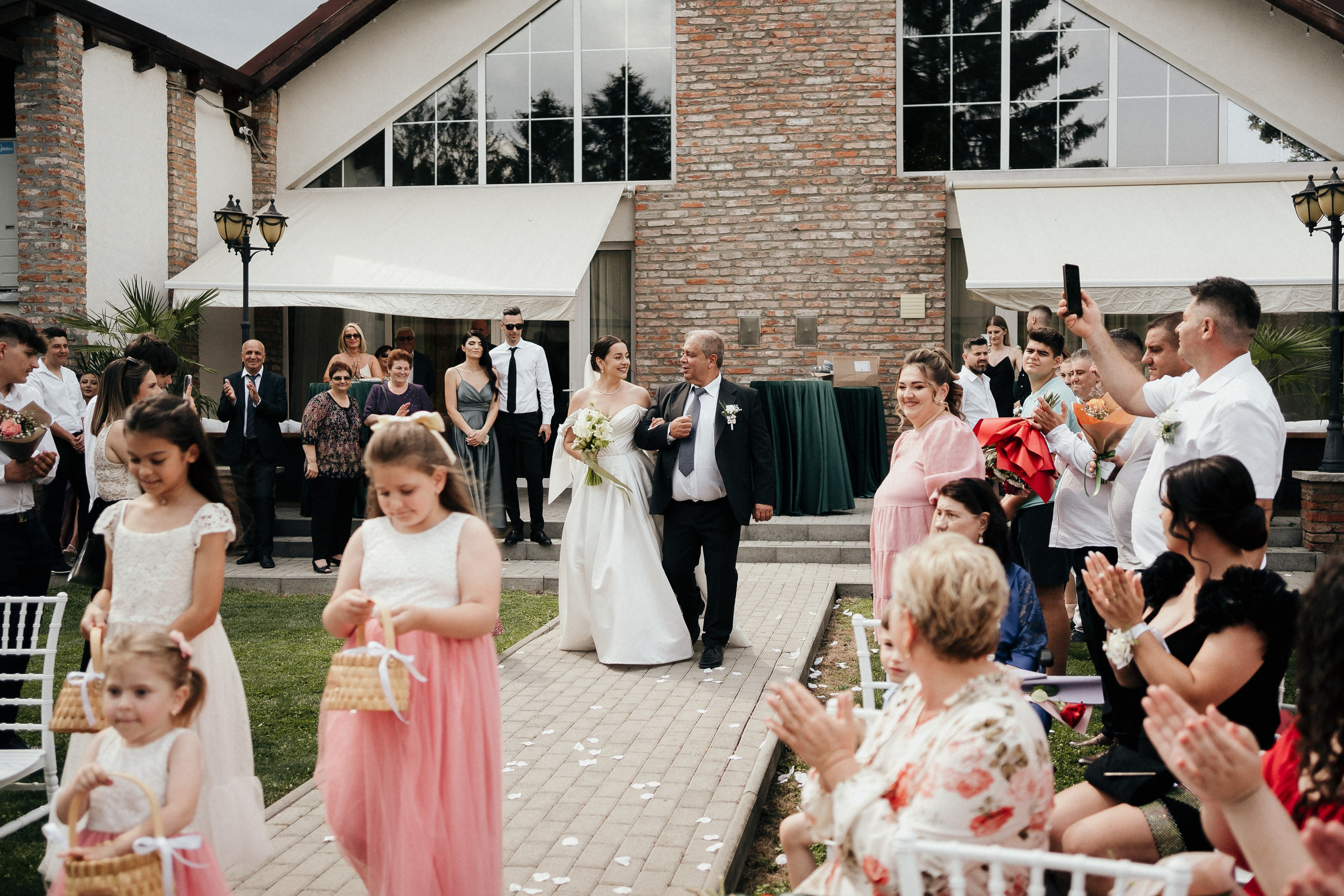 Andreea & Constantin. Ionutdraganfoto.com