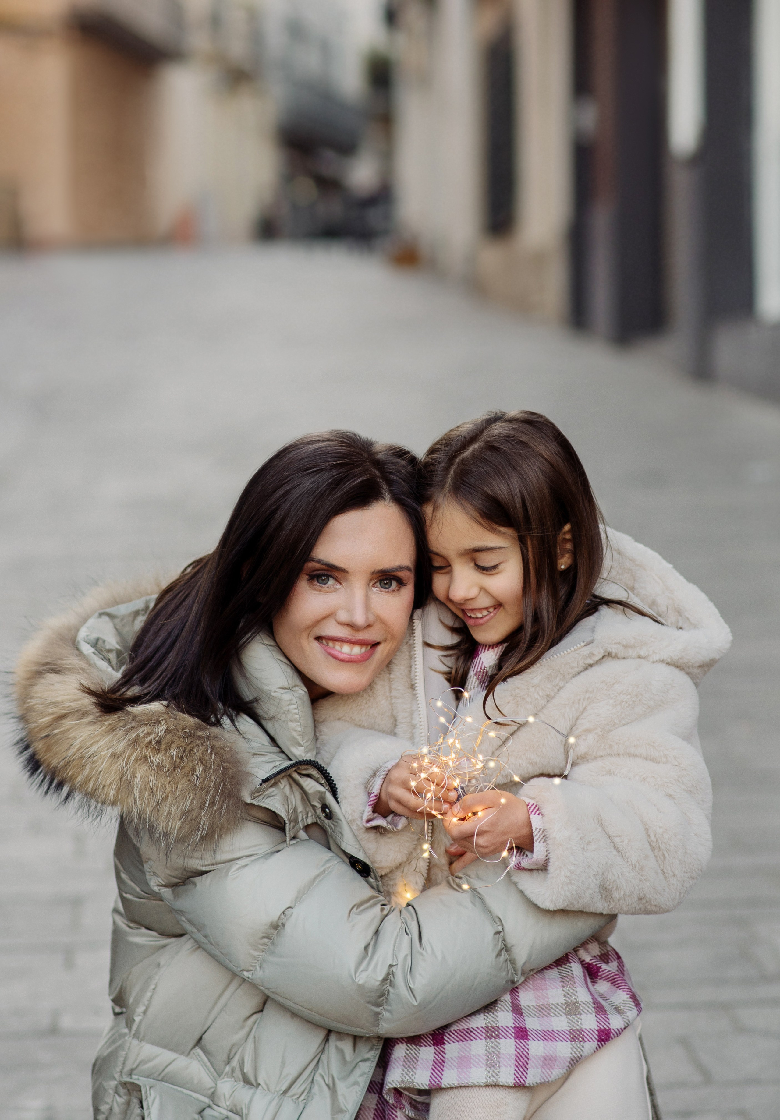 Mother and daughter. Www.iastakhova.com