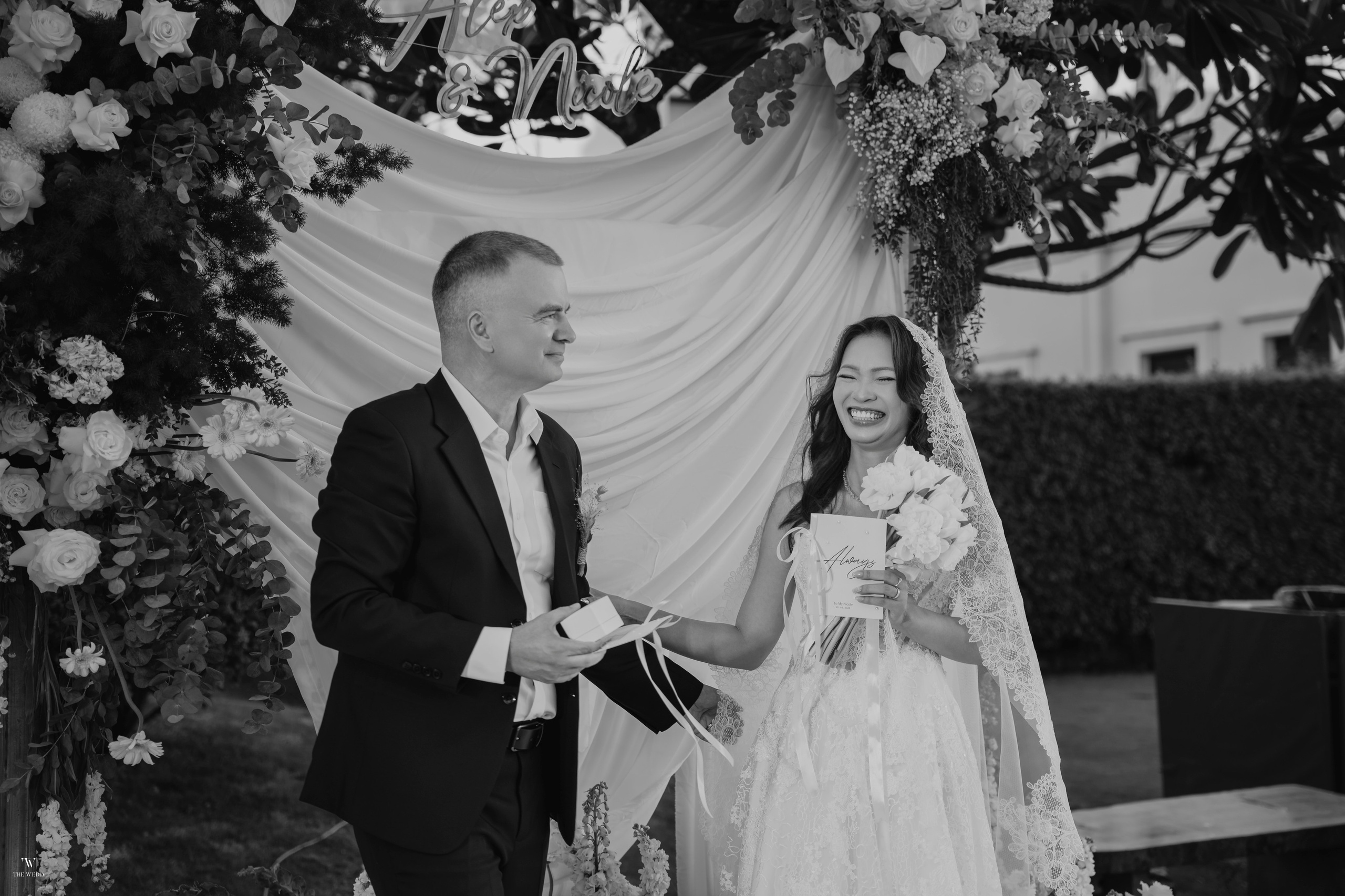 ALEX & NICOLE. WEDDING PHOTOGRAPHER IN VIETNAM