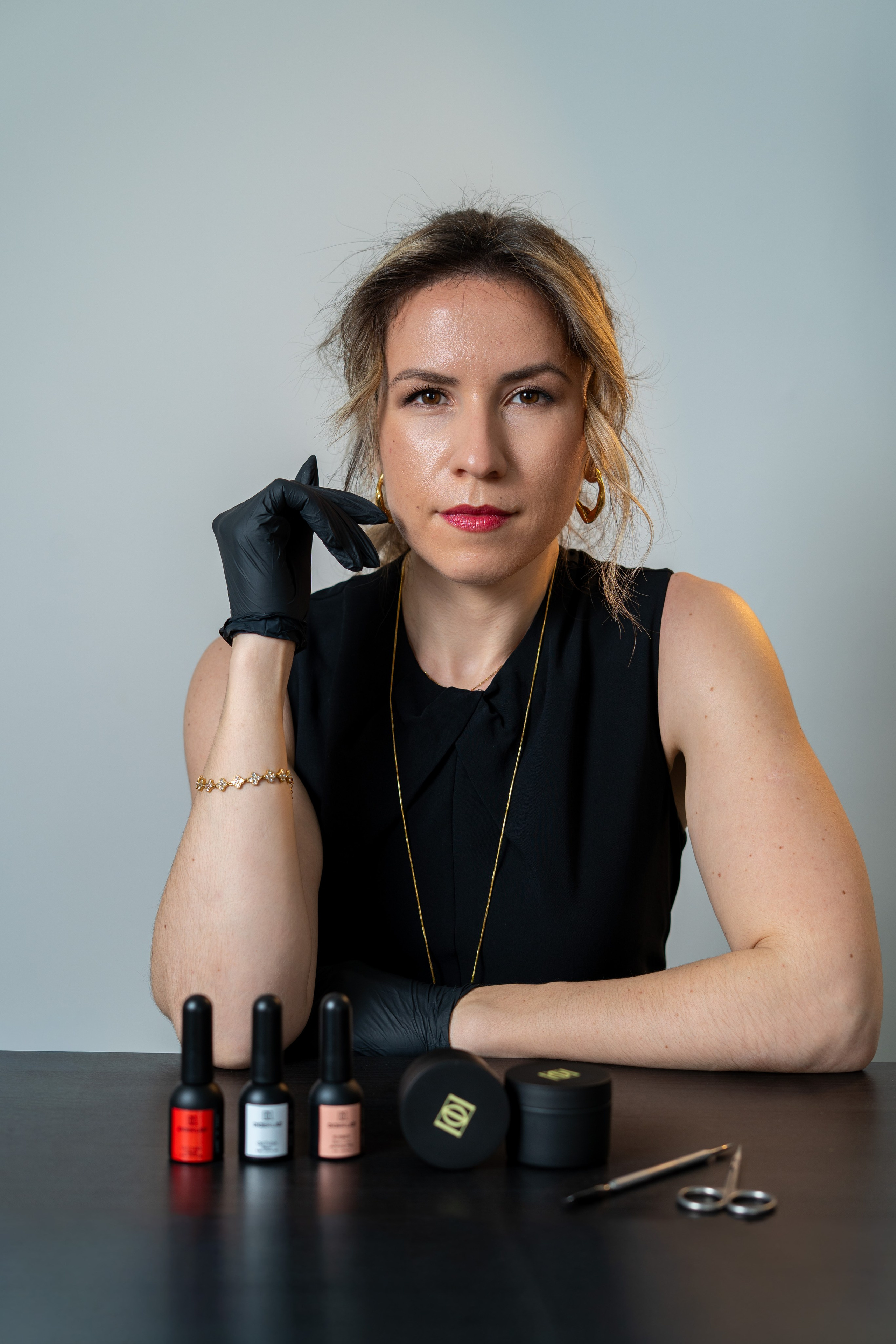 Nina Petrasco. Frames by Giovani Braga