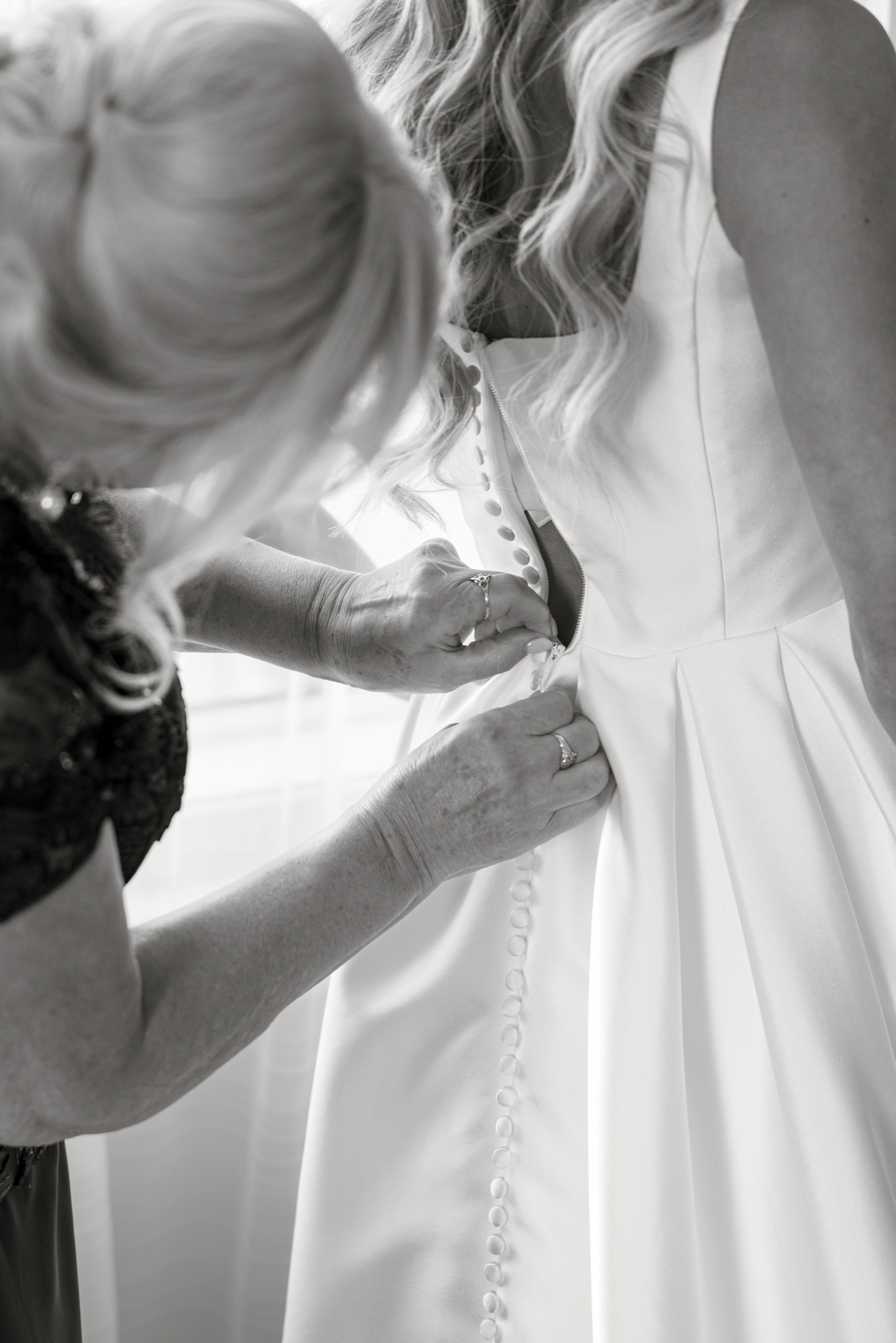 Elegant & Timeless Wedding Photography at Hotel Saskatchewan. Wedding photography and videography in Regina, Saskatchewan