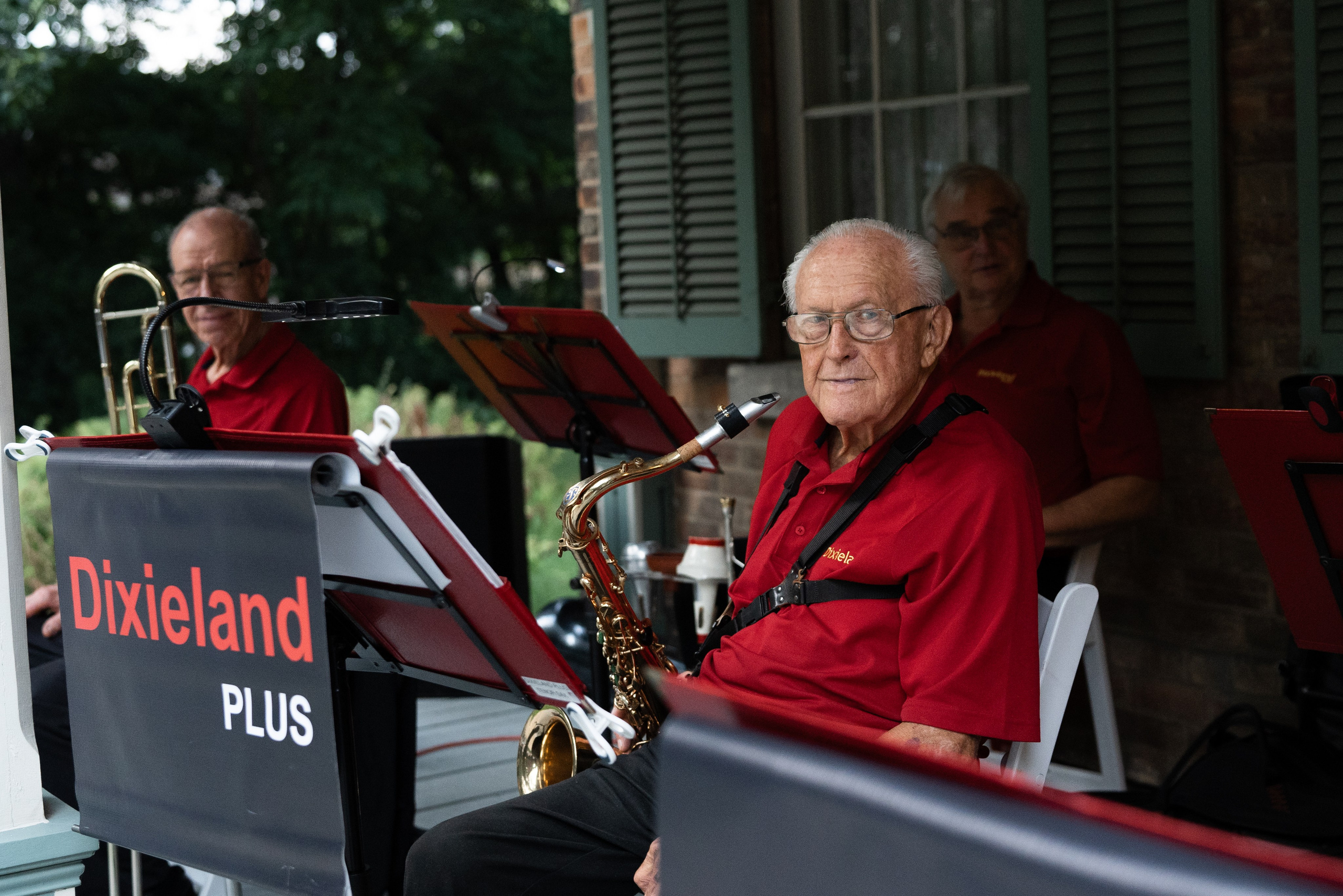 Dixieland PLUS 2026. UH Visuals