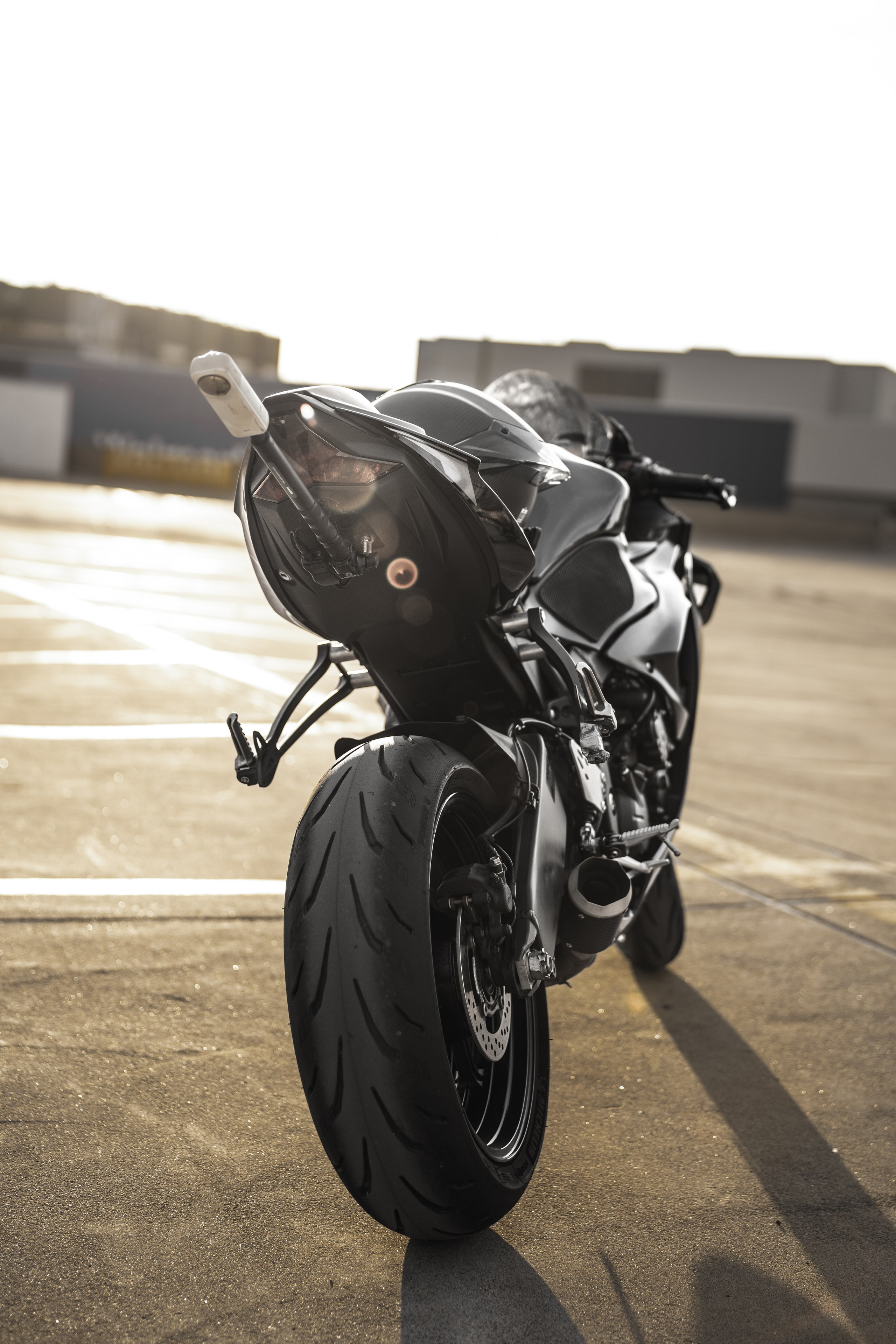 Kawasaki Ninja ZX-6R. UH Visuals