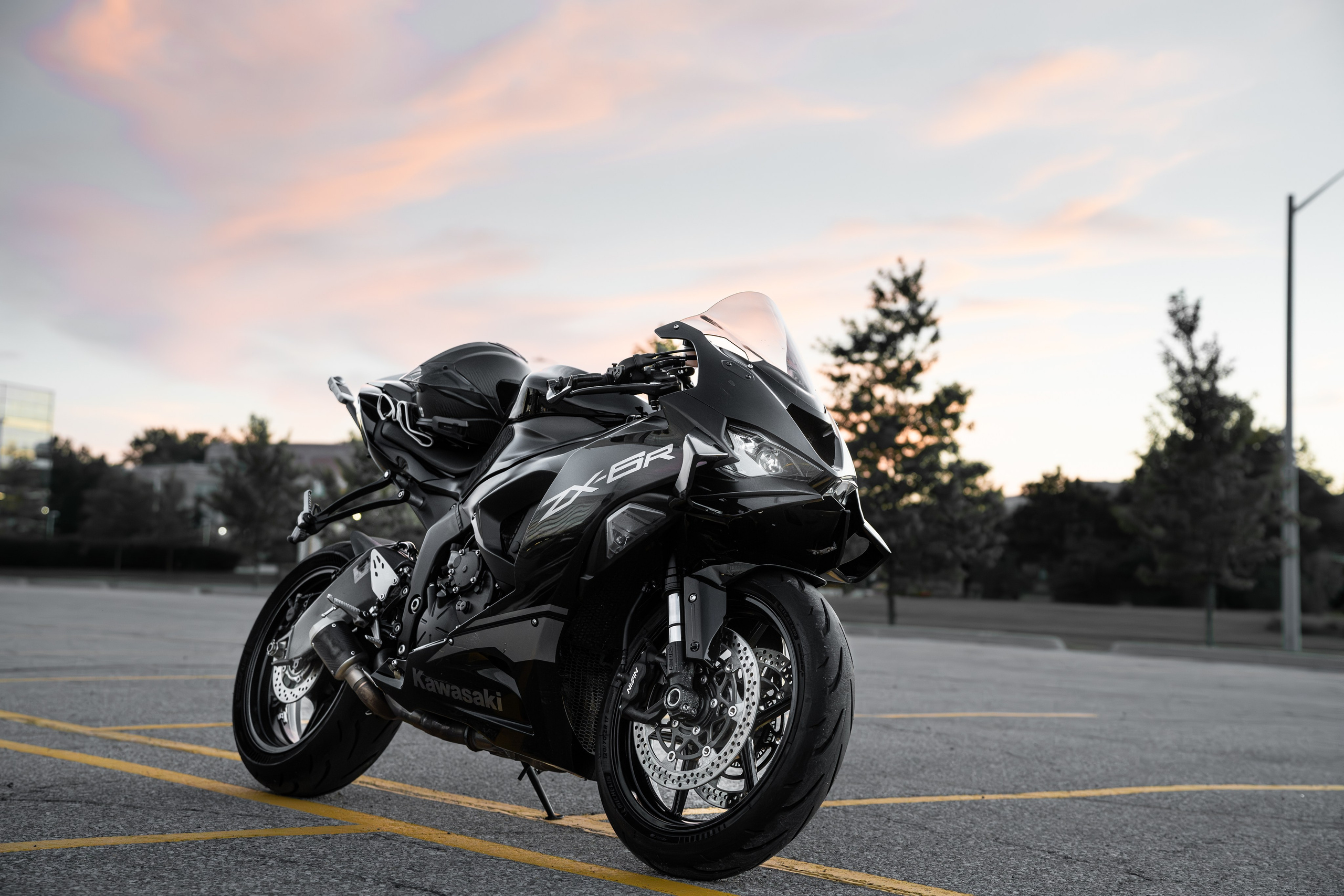Kawasaki Ninja ZX-6R. UH Visuals