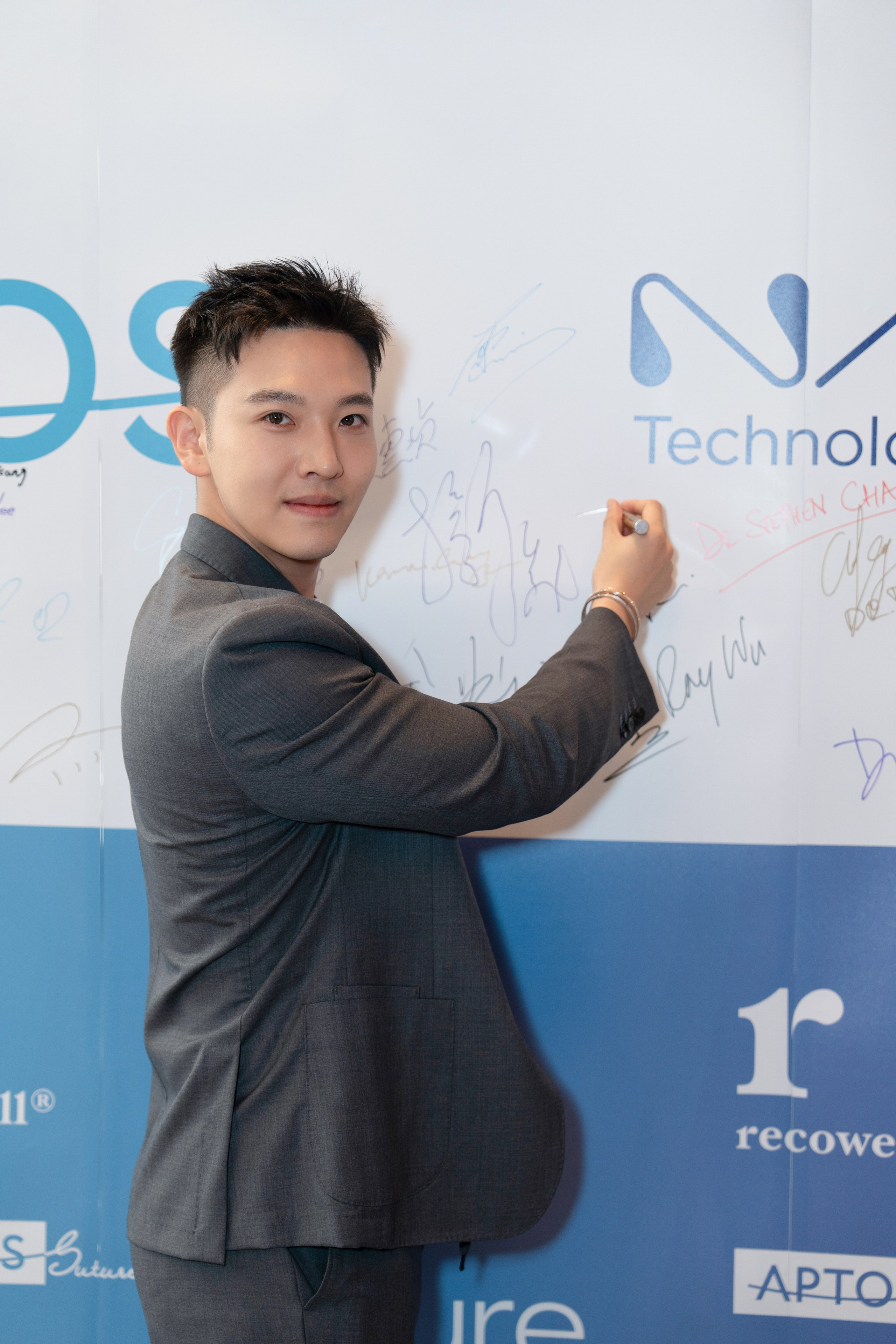 APTOS | SHANGRI-LA HOTEL. PHOTOGRAPHER IN HONG KONG (WEDDING, FASHION, FAMILY, EVENTS)