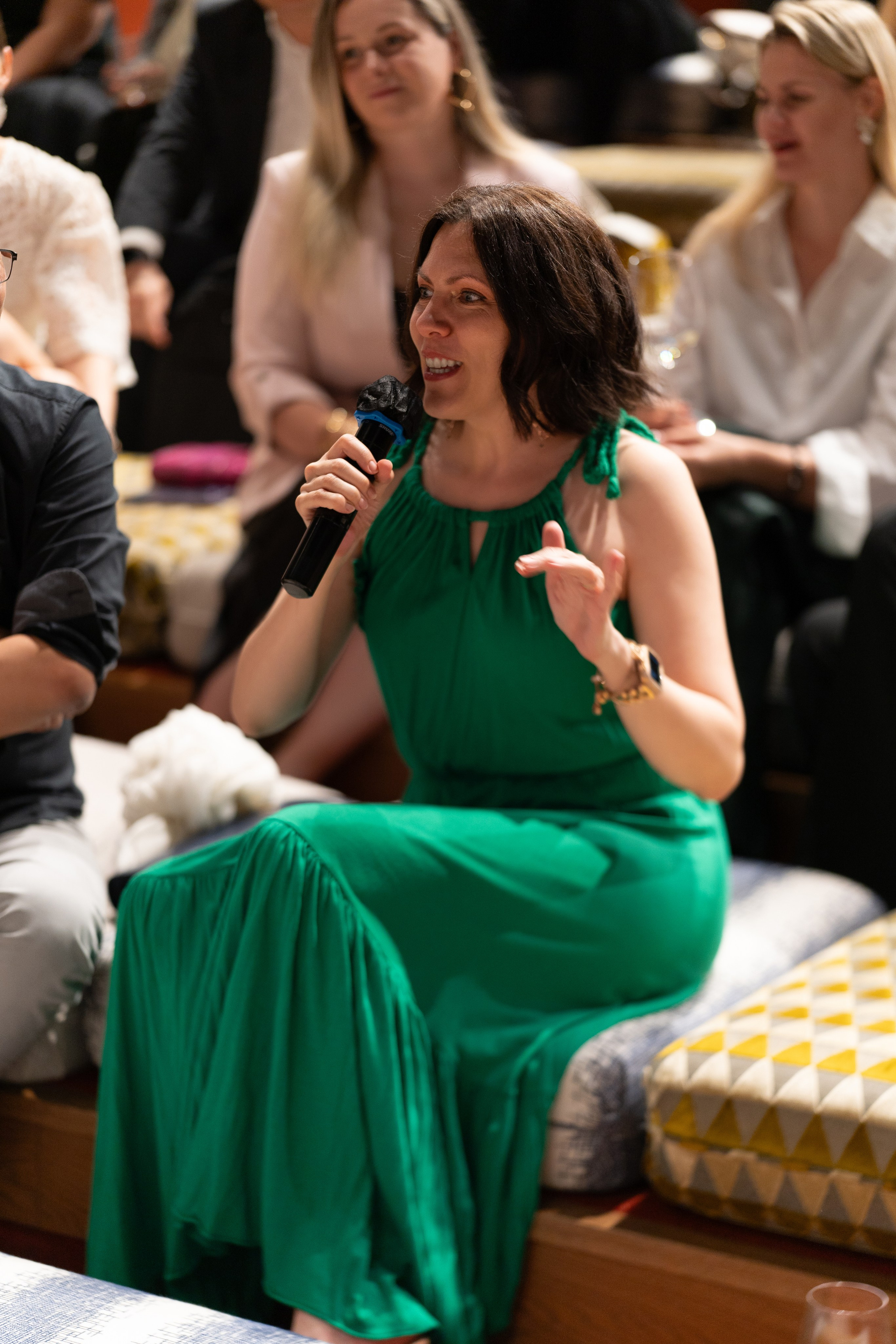 KRISP. PRODUCTION MOVIE PREMIER. ФОТОГРАФ В ГОНКОНГЕ (СВАДЬБЫ, FASHION, СЕМЕЙНЫЕ, МЕРОПРИЯТИЯ, ФОТОПРОГУЛКИ)