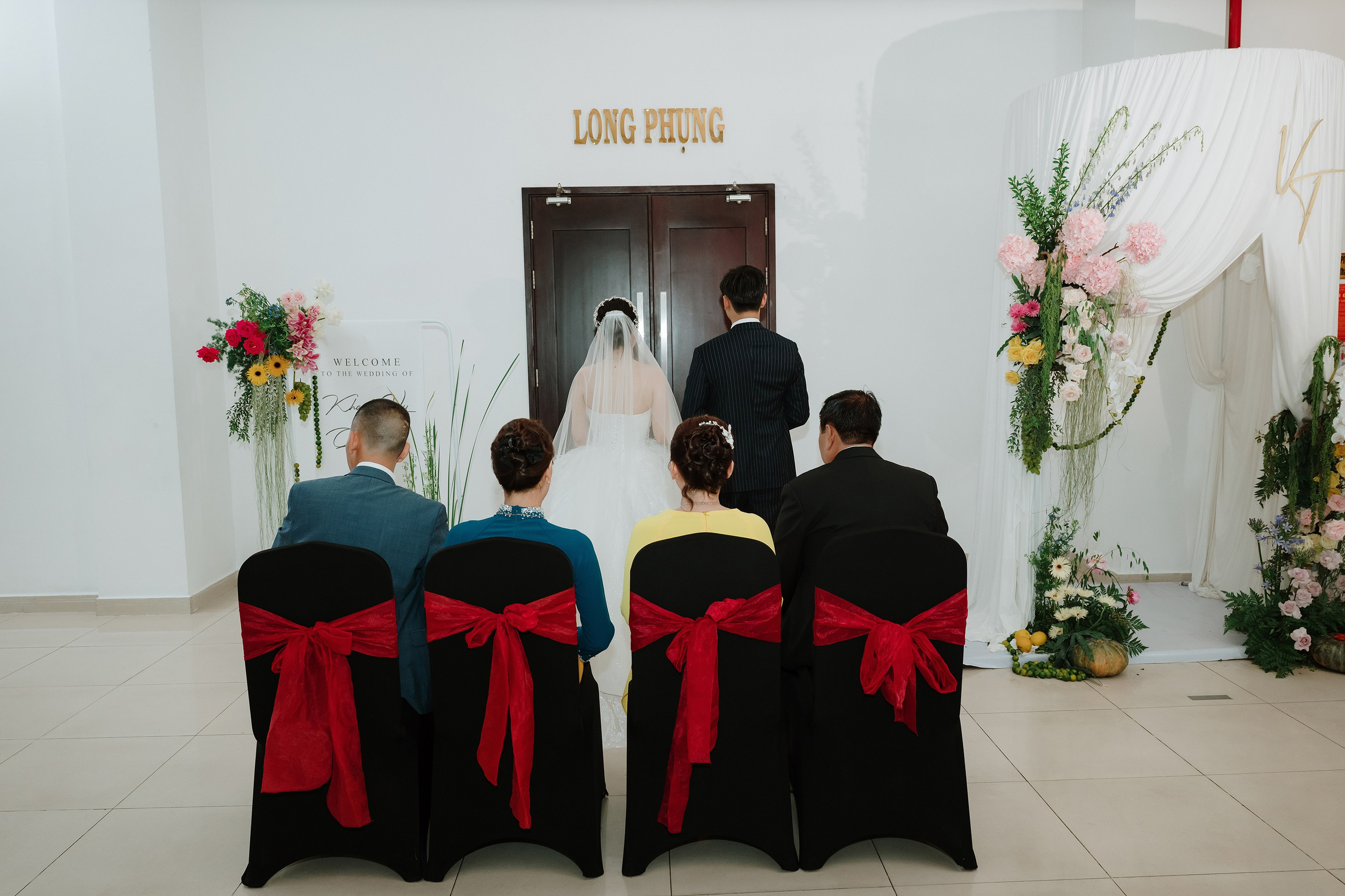 TOAN & VY / Wedding Journalism. Saigon Wedding Present | Art Beyond Moments
