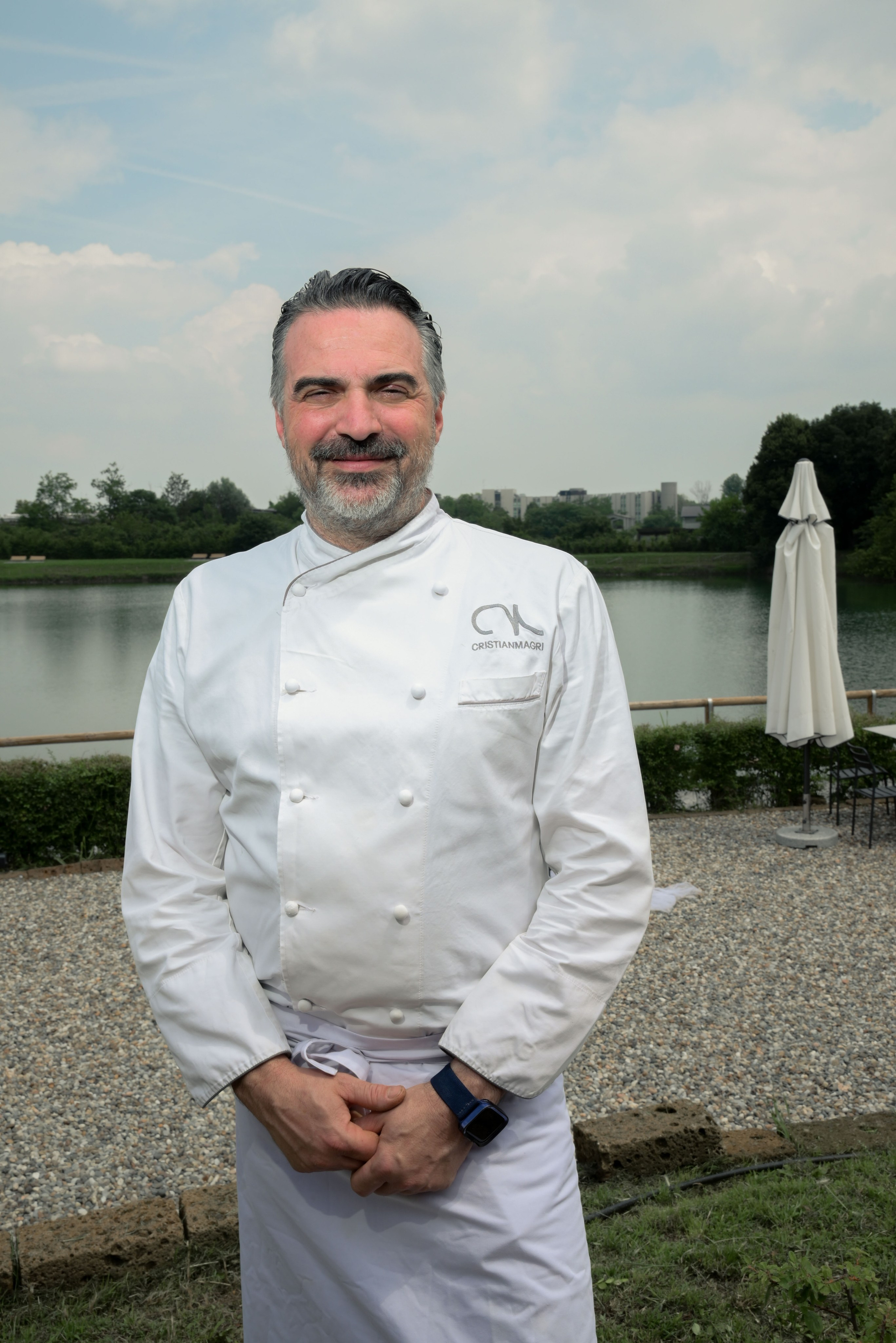 This is the right place to intimate wedding party: Italian kitchen, beautiful place with lake view