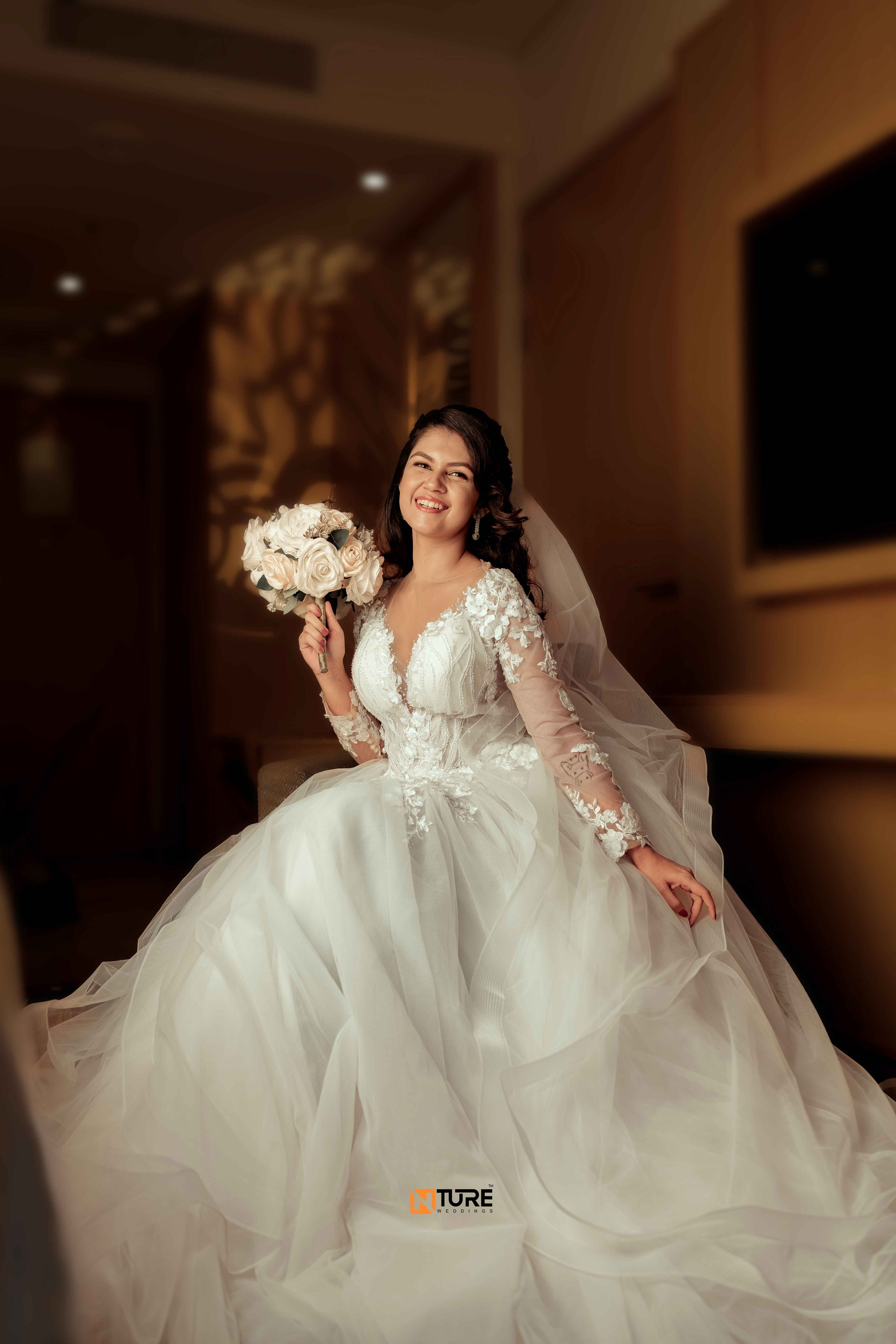 ROSHINI. NTURE WEDDING