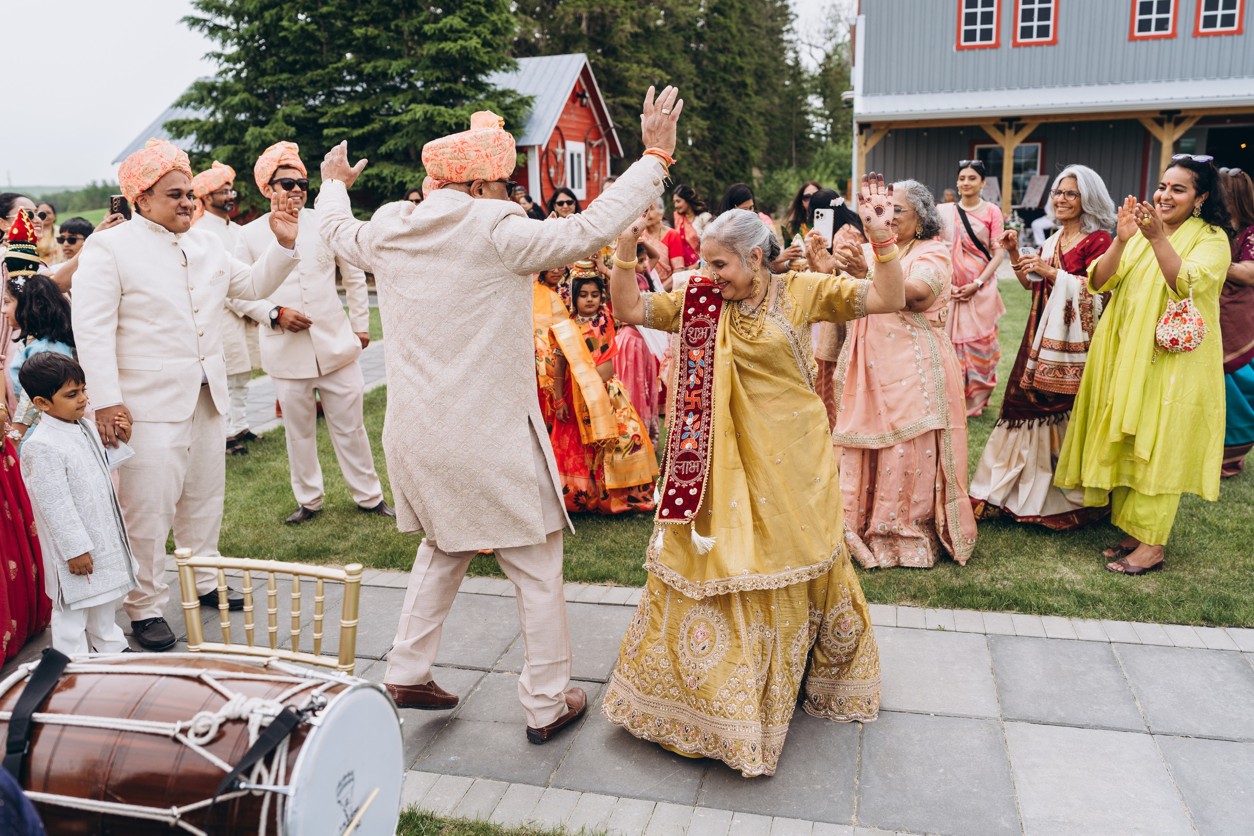 Jackie & Bindi. Calgary Wedding & Lifestyle Photographer — Yevhen Polishchuk