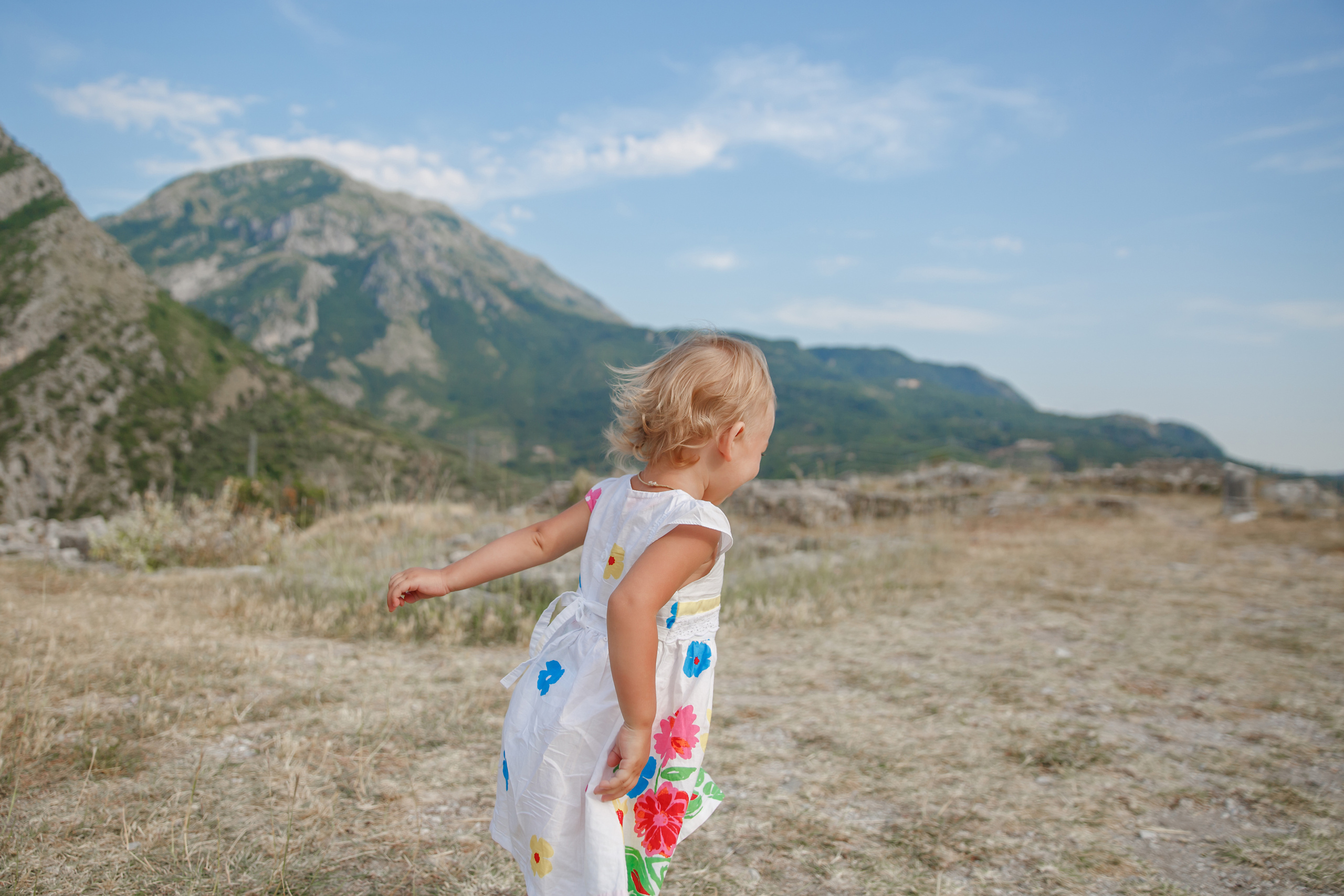 Семейная фотосессия в Черногории в старом городе Будвы