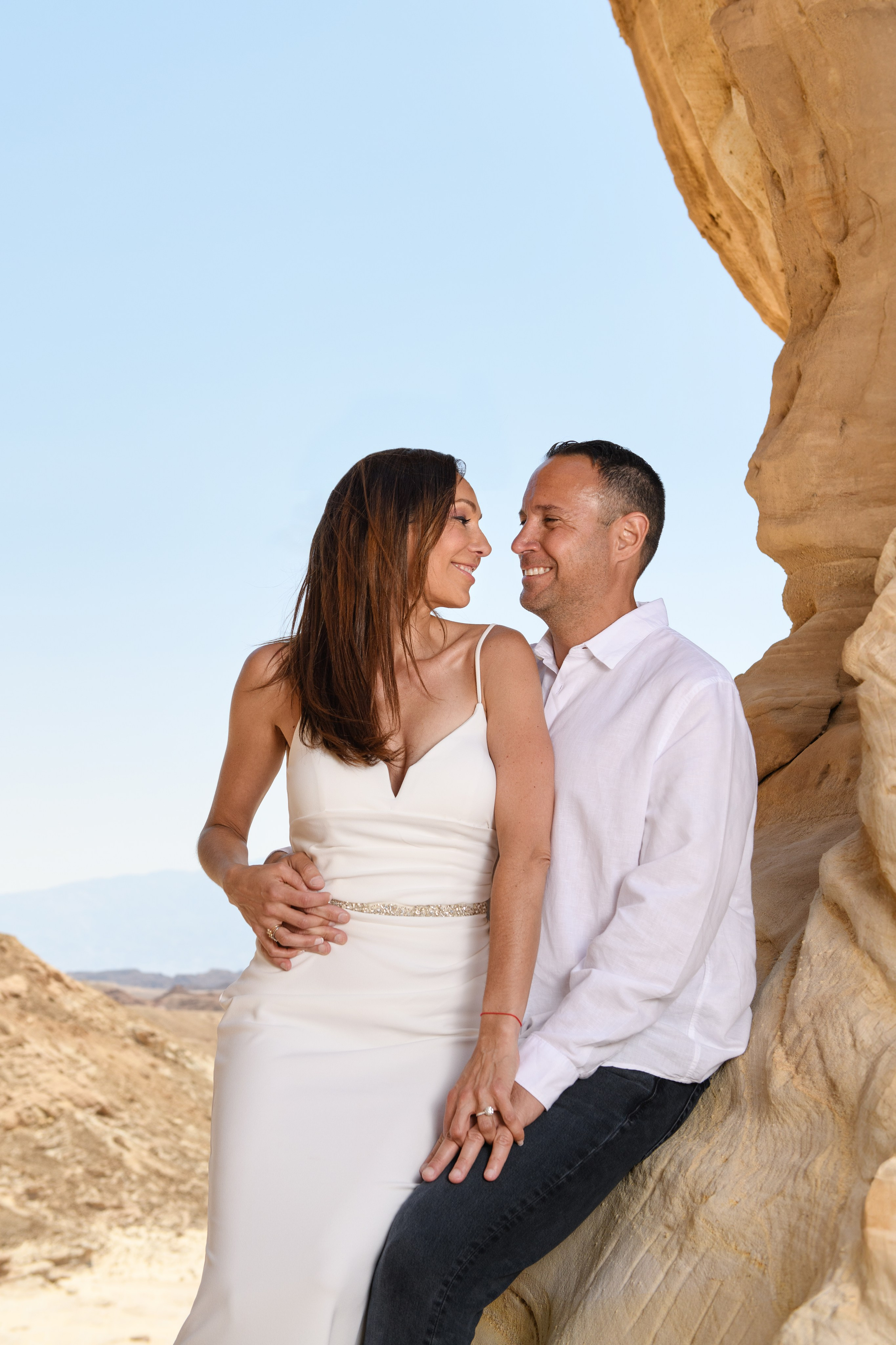 Wedding in the Timna park for Guy & Jodie. Family children pregnancy love stories photographer in Eilat Israel Olga Amchislavsky