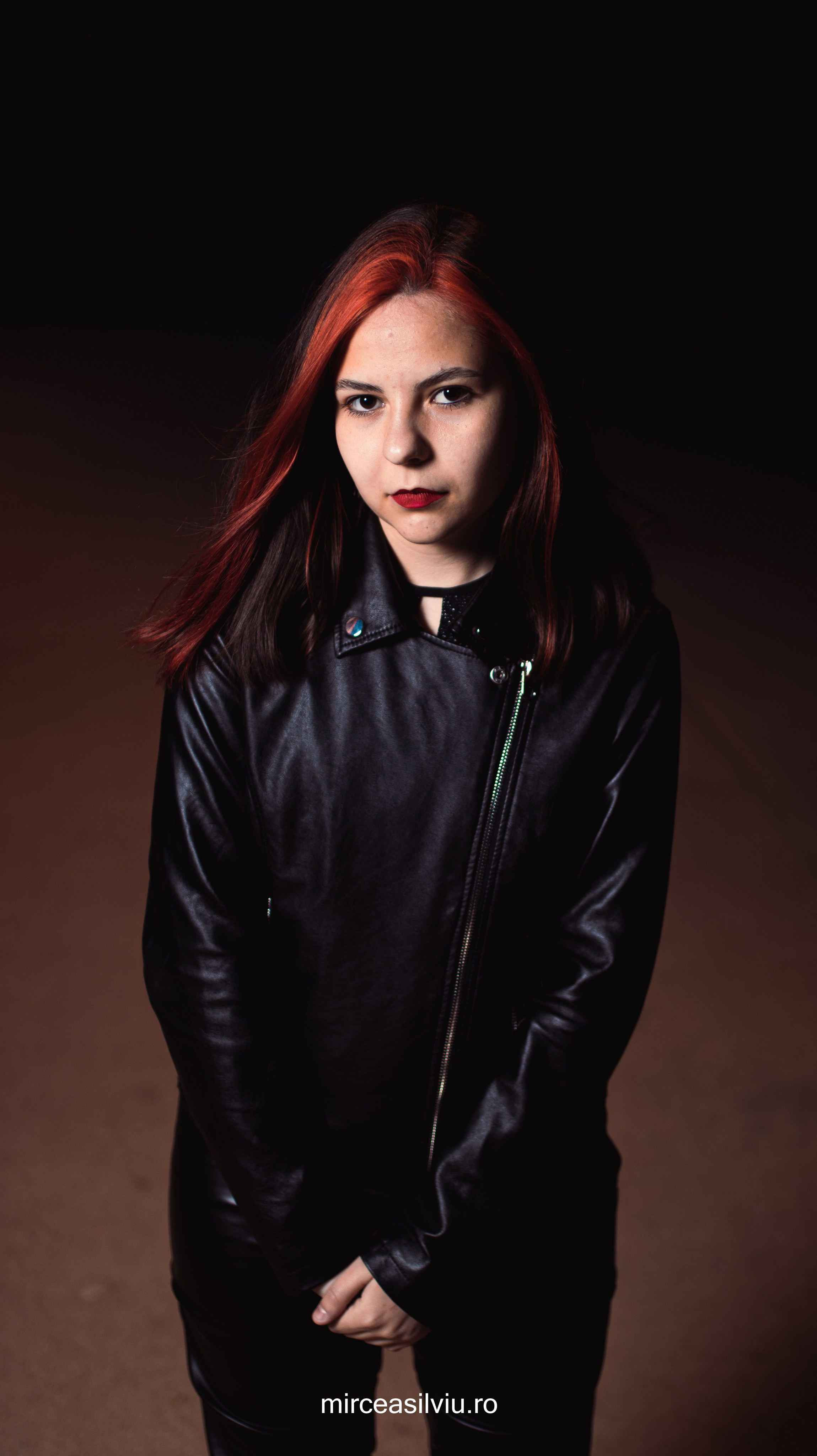 Ioana. Fotograf de portrete și evenimente din Cluj-Napoca. Ședințe foto individuale, nunți, botezuri și aniversări în Cluj și județul Cluj