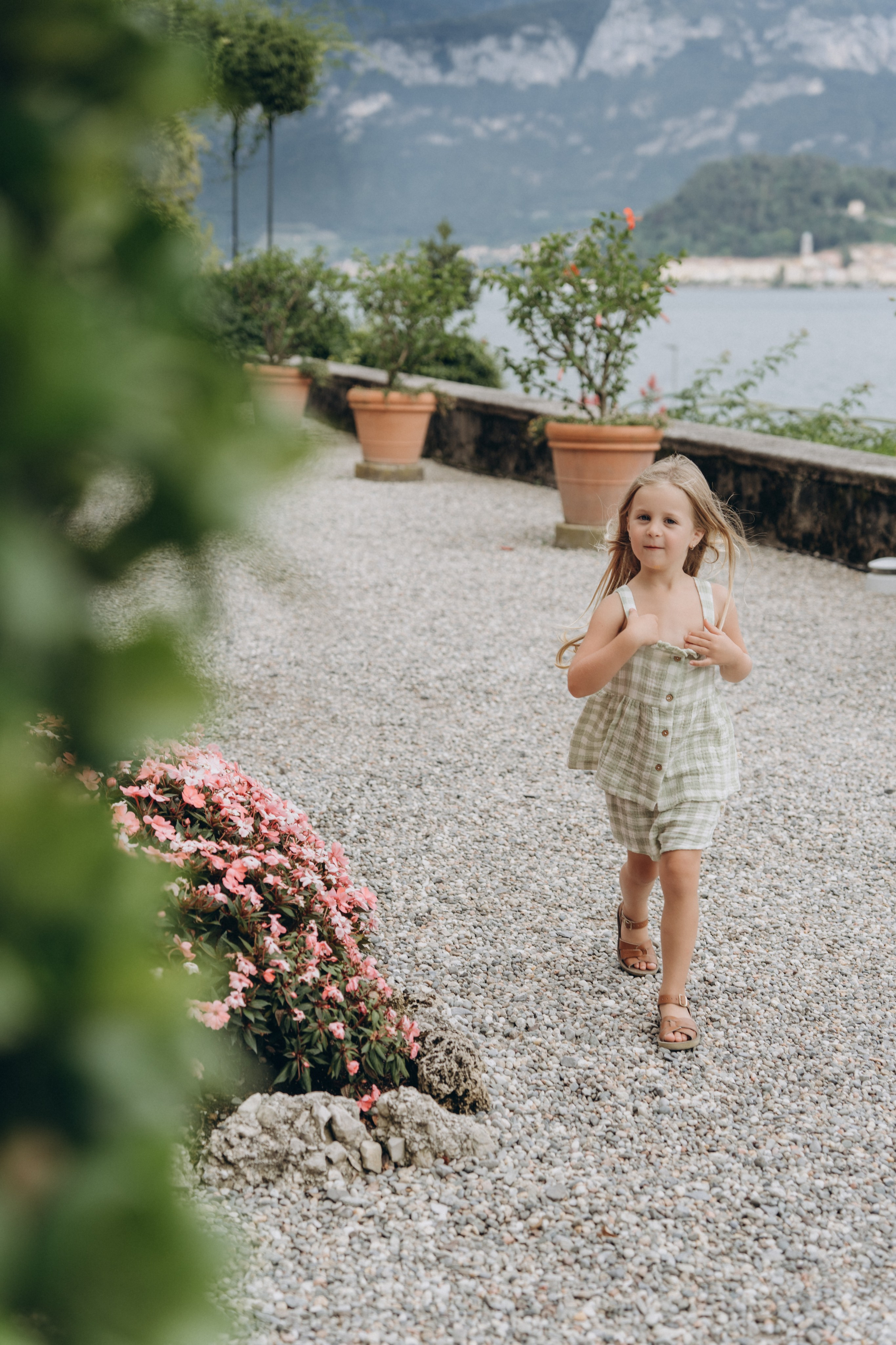 Family moments in Como Lake. PHOTOGRAPHER IN ITALY