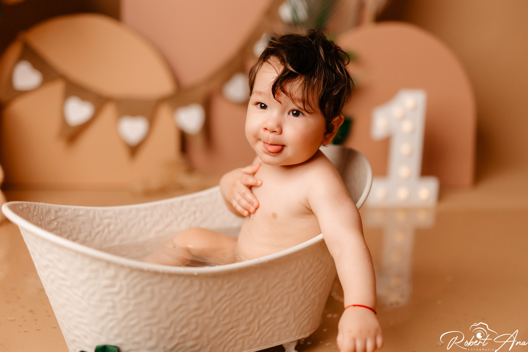 SMASH CAKE. Robert Blaj - Fotograf Nuntă Iași