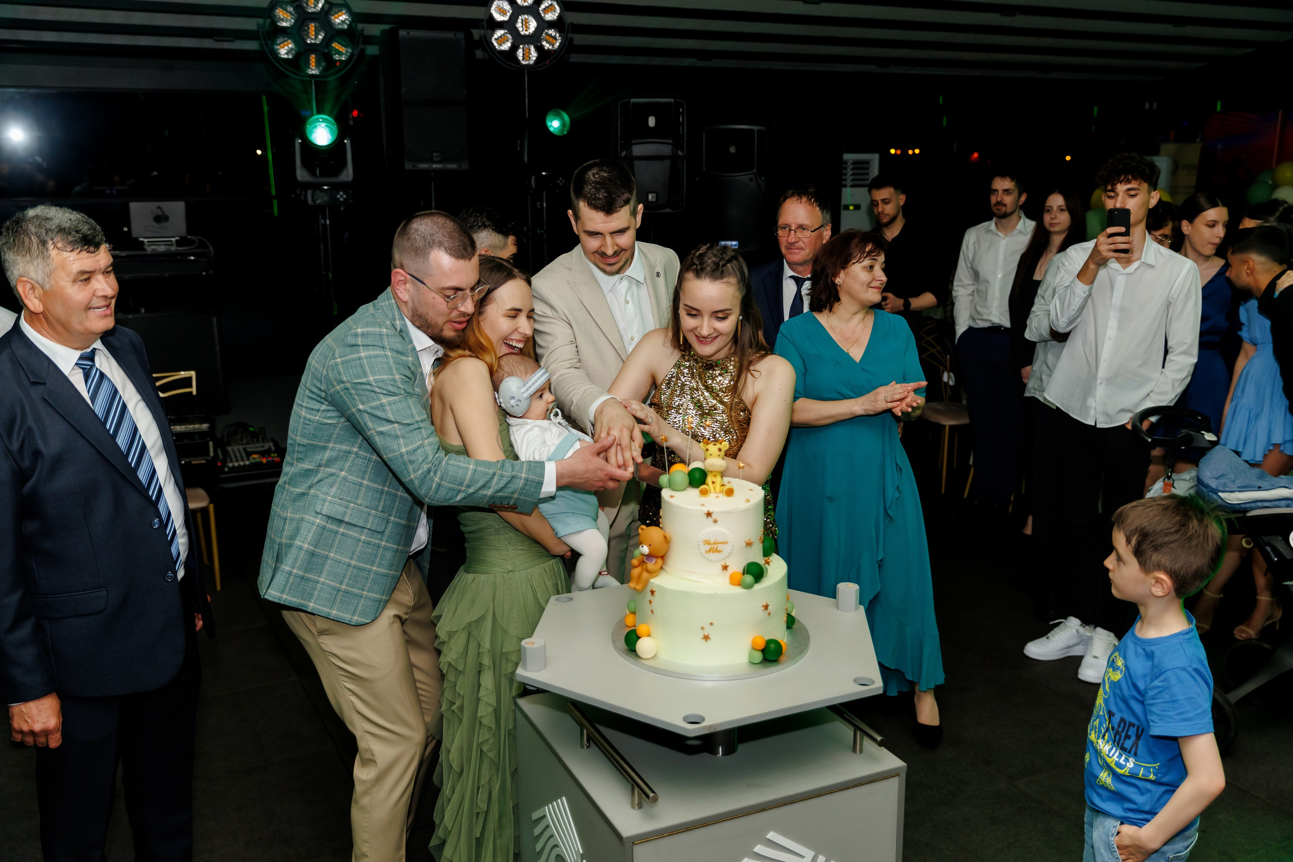 Vladimir Mihai - Botez București. Fotograf Profesionist Pitesti-Bucuresti| Mircea Seinea