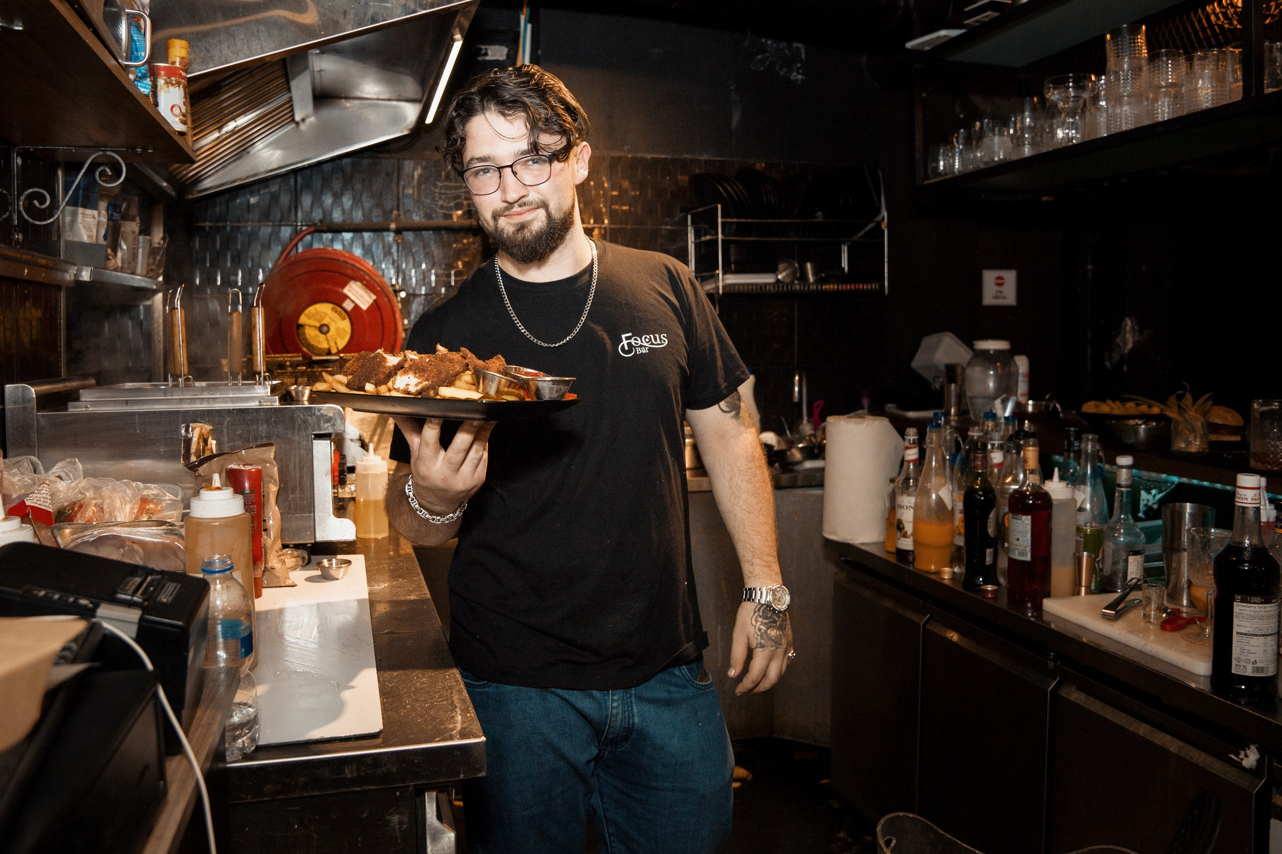 Контентная съемка для бара Focus. Портретный и репортажный фотограф в Израиле Рома Бирман