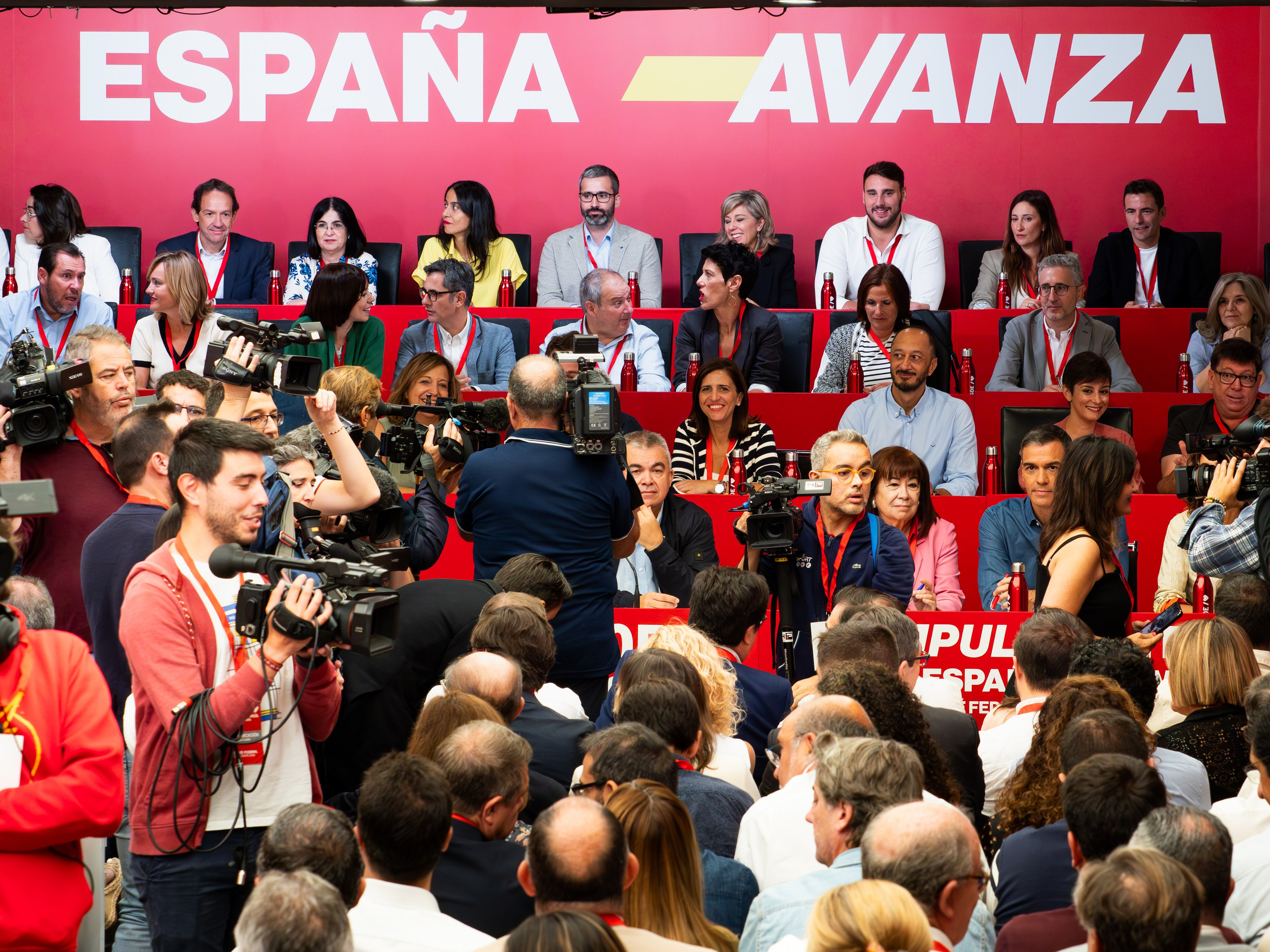 Eventos y Reuniones Diplomáticas. Fotógrafa de Periodismo y Documentación, Teatro, Cine, Shooting para Modelos, Bodas, Bautizos, Comuniones, Familia y Eventos