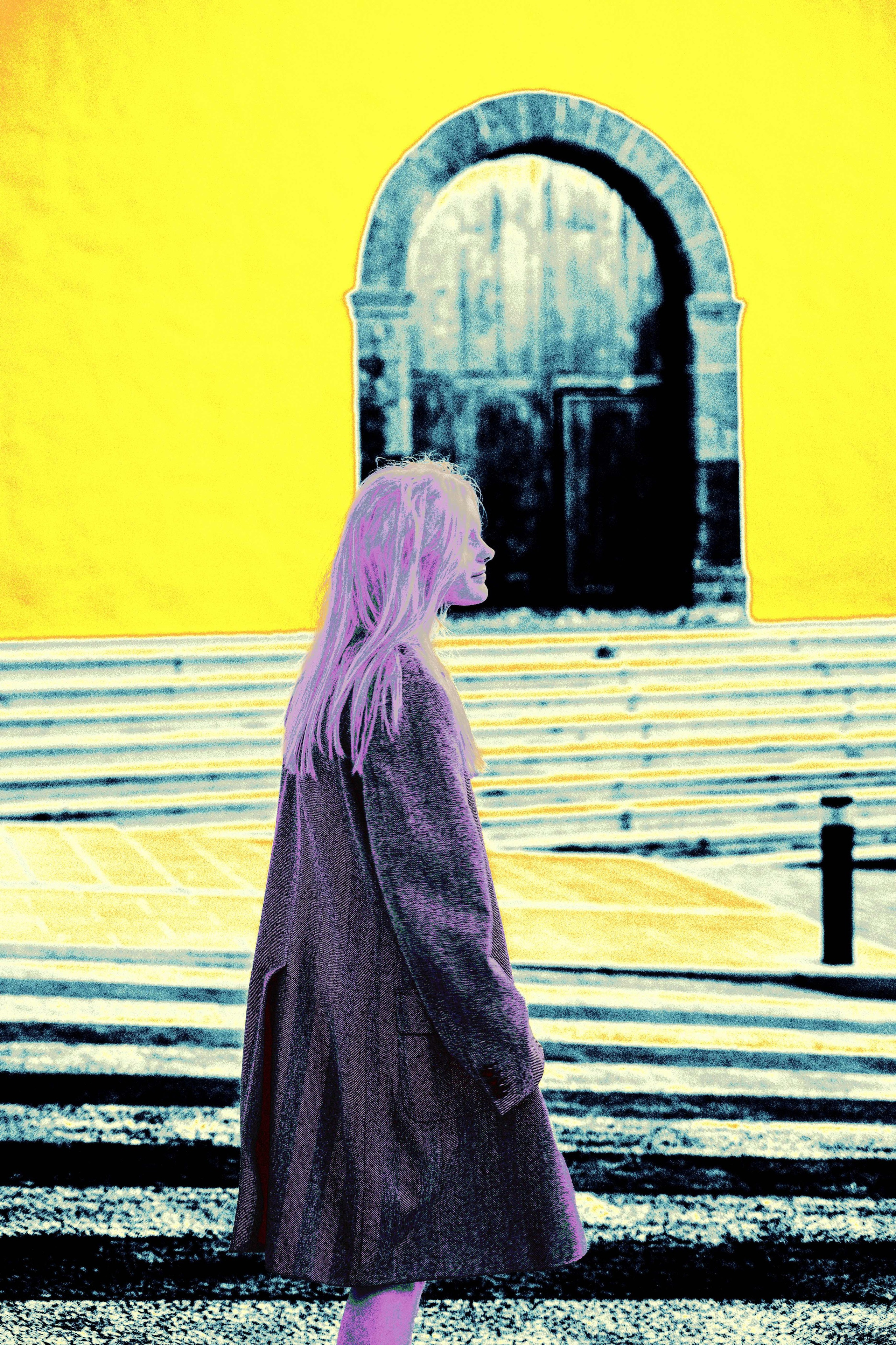 TAKE IT EASY. Visual Artist