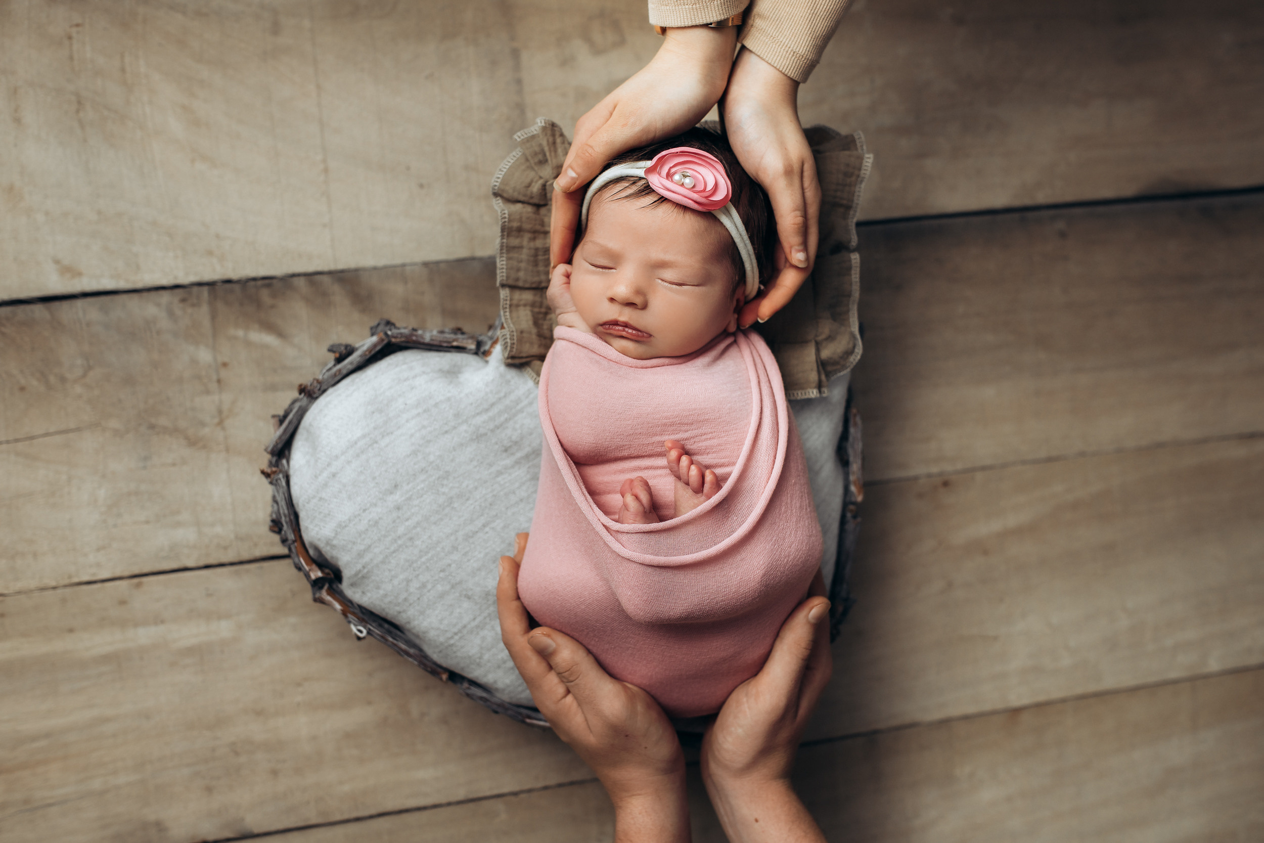 Newbornshooting in einem liebevoll eingerichteten gemütlichen Fotostudio