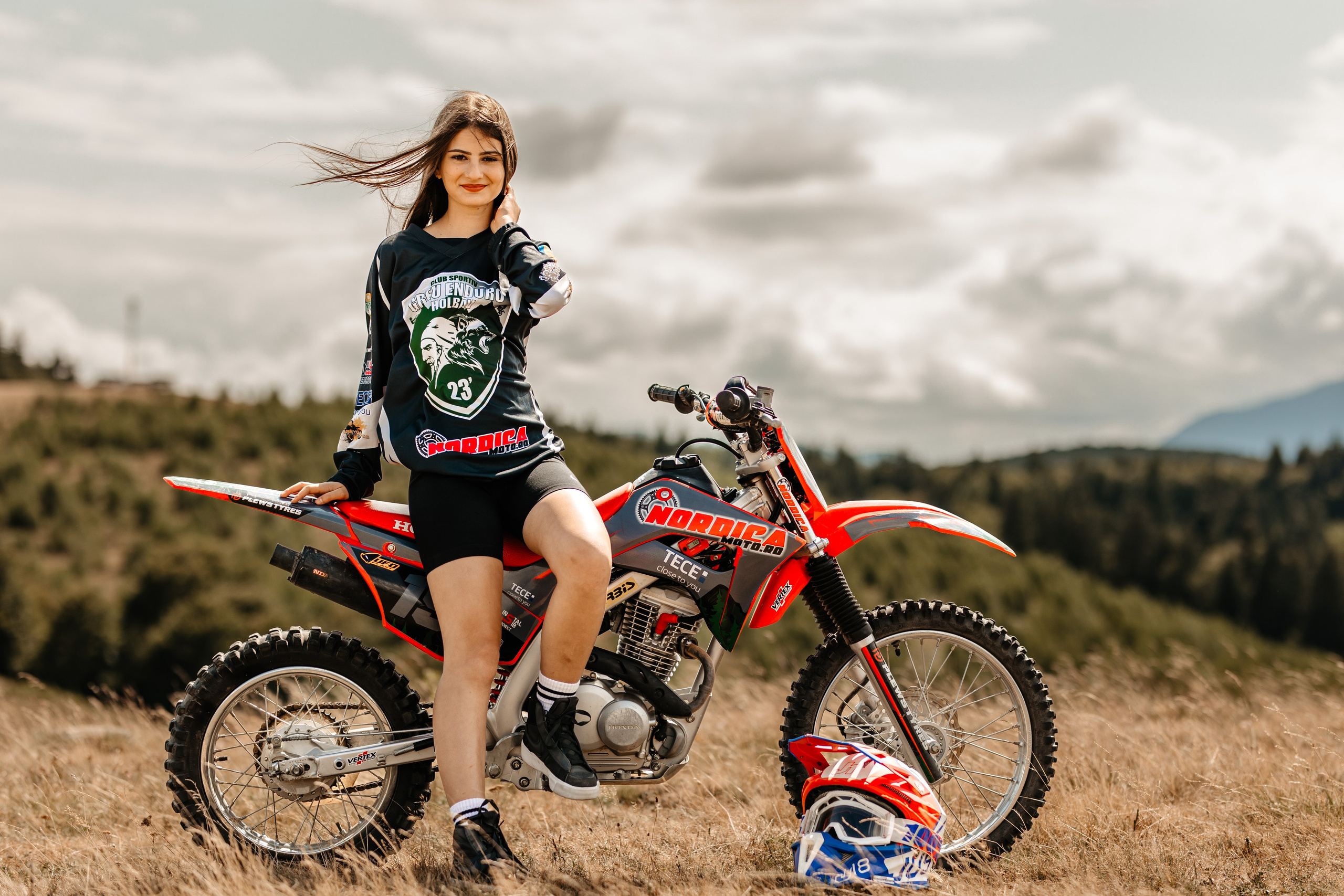 Fetele Enduro. Ionut Brehuescu — Fotograf