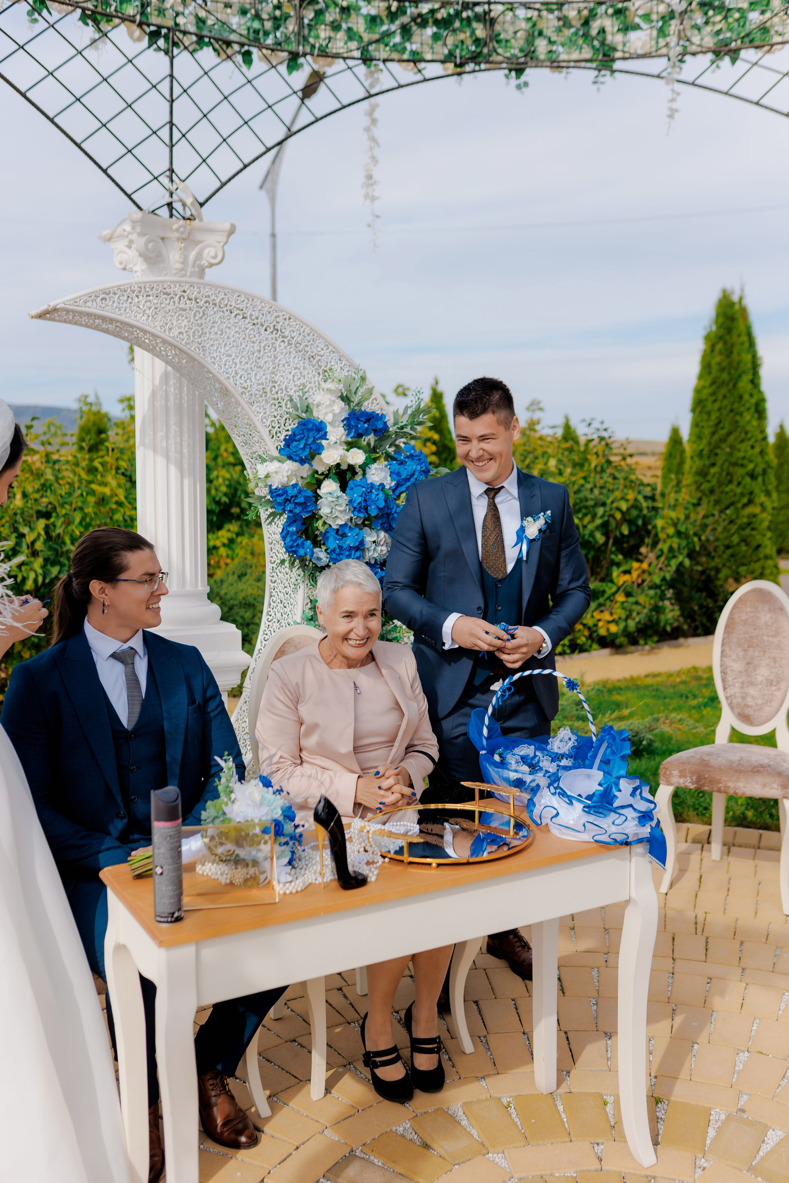 Loredana & Emilian – Ziua Nunții | Videografie - fotografie Botez Suceava, Iași, Botoșani. Servicii foto-video profesionale, pentru momente de neuitat