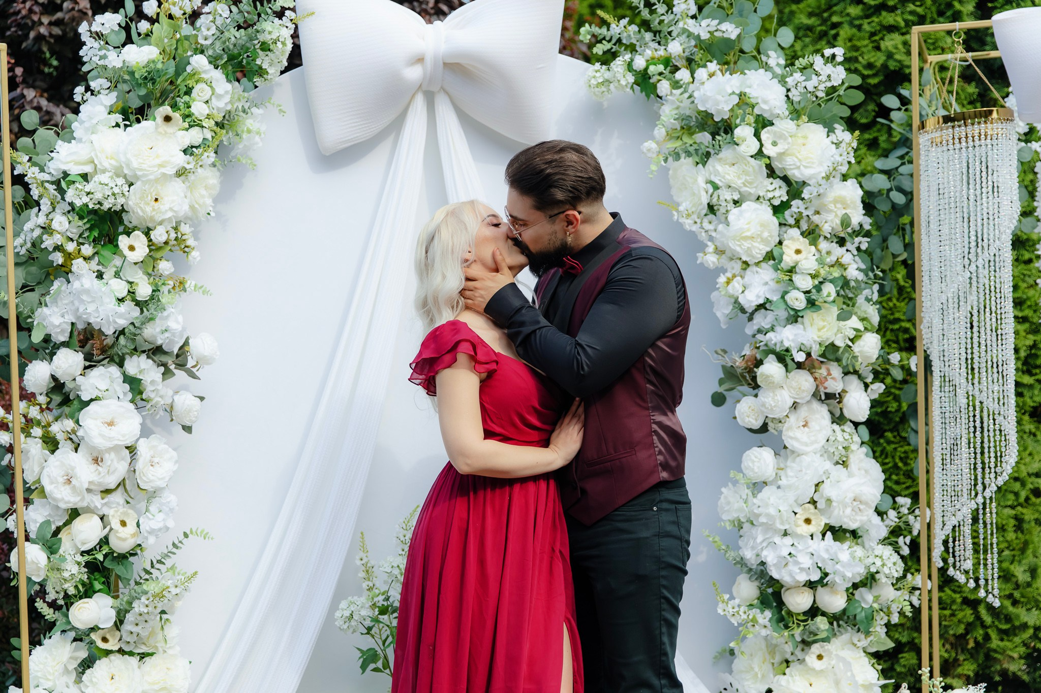 Ioana & Ionuț | Nuntă de poveste la Păstrăvăria Poiana din Mălini județul Suceava. Servicii foto-video profesionale, pentru momente de neuitat