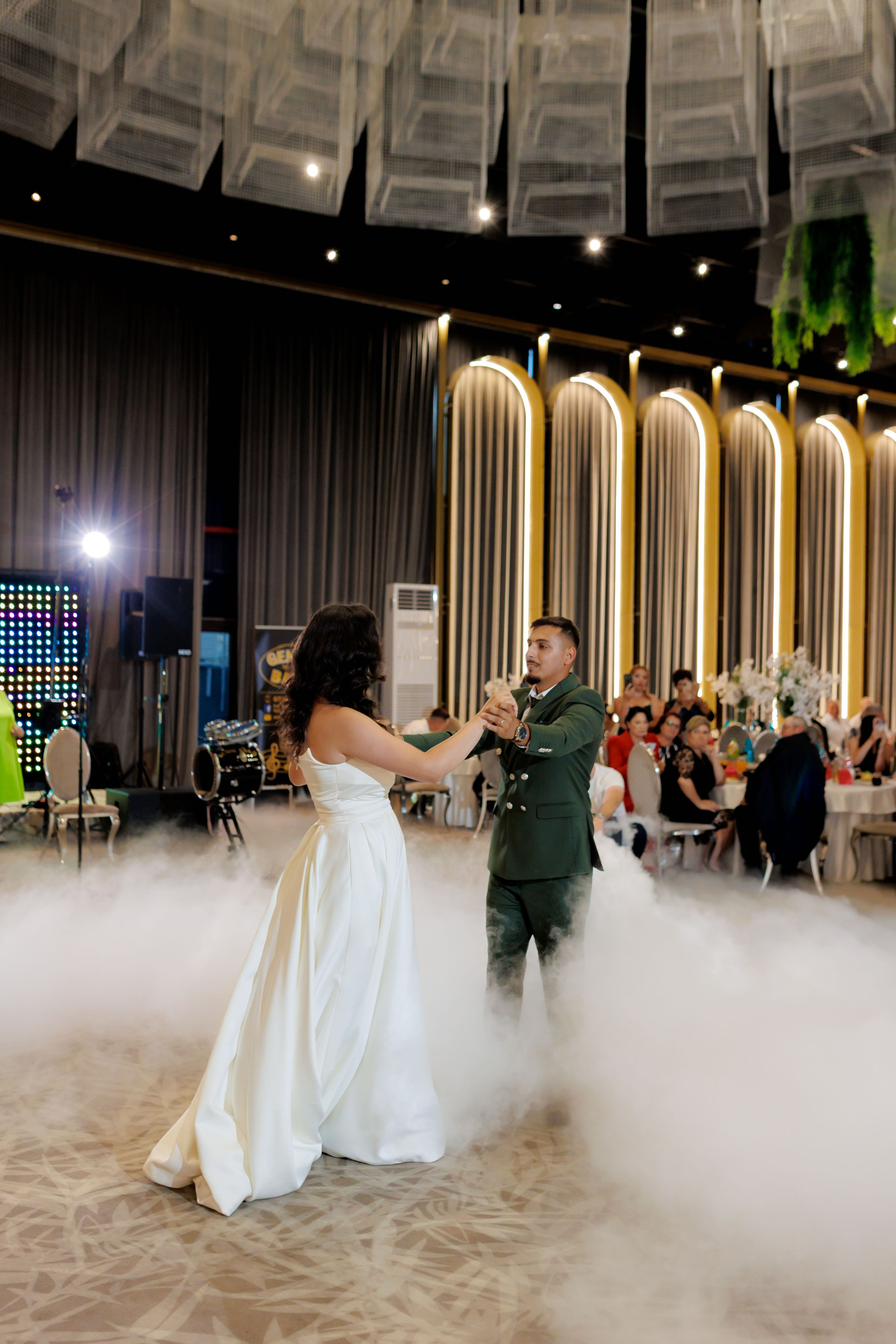 Nunta Nicoleta & Răzvan | Fotografie & Videografie Profesională. Servicii foto-video profesionale, pentru momente de neuitat