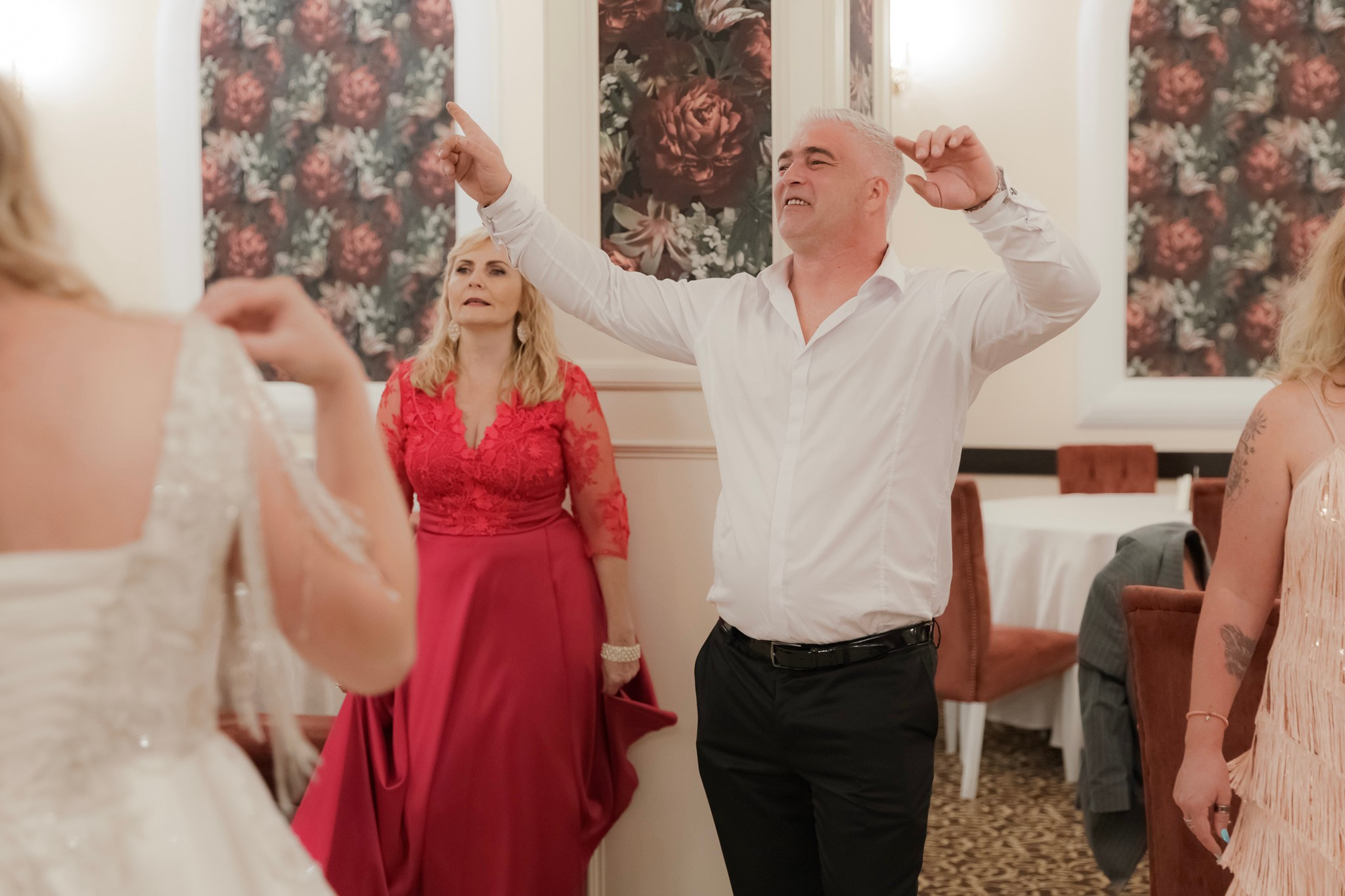 Mihai & Oana. Servicii foto-video profesionale, pentru momente de neuitat