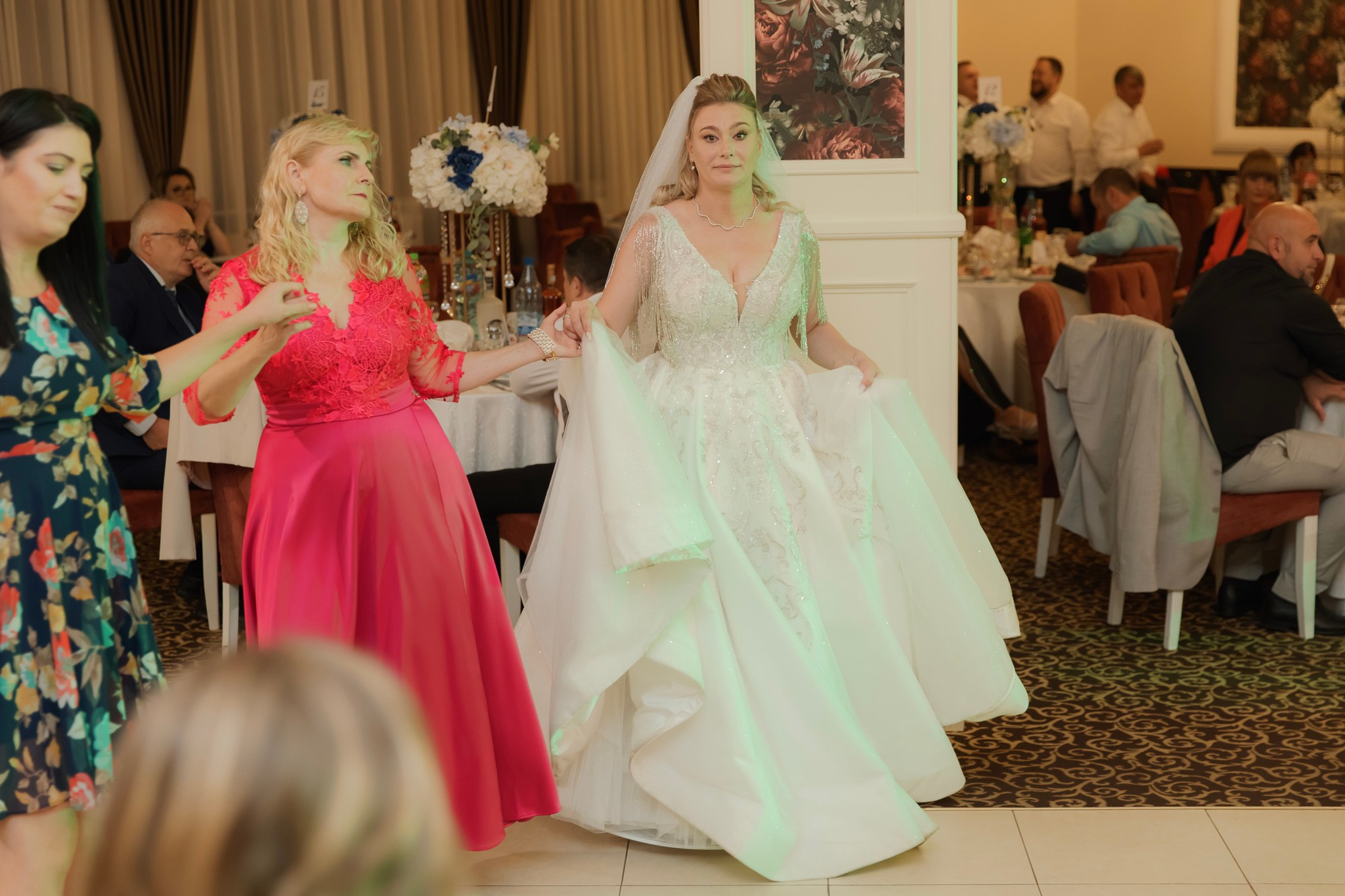 Mihai & Oana. Servicii foto-video profesionale, pentru momente de neuitat